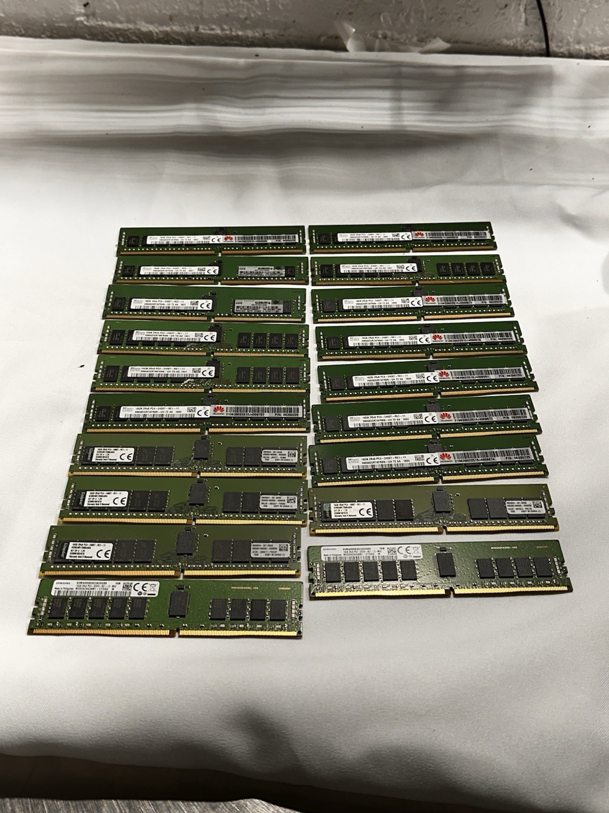 LOT of 19 MIXED BRANDS AND SPEEDS DDR4 16GB  Ecc Server  RAM