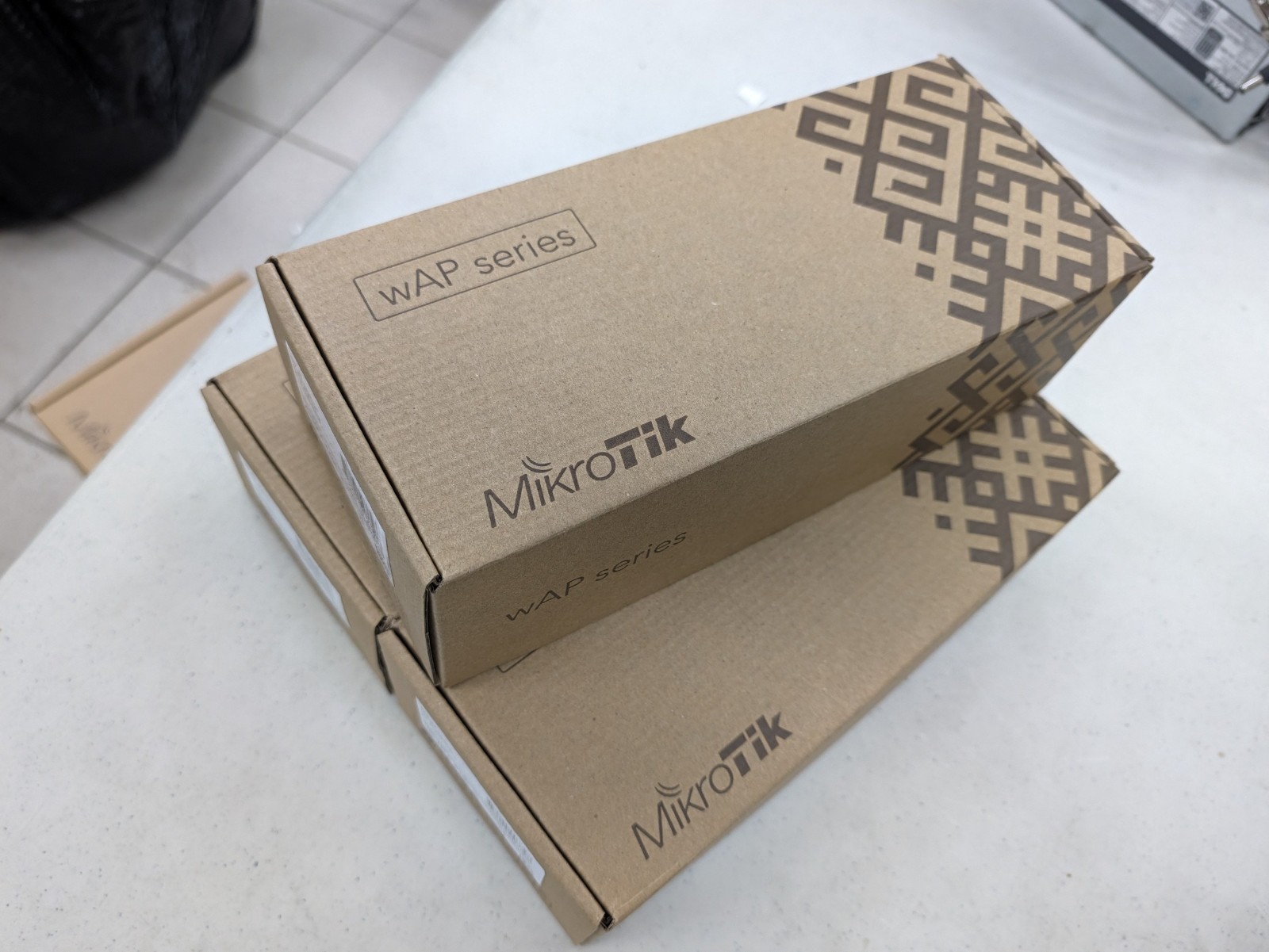 MikroTik wAP ac RBwAPG-5HacD2HnD-US Dual-Band Outdoor Wi-Fi Access Point New