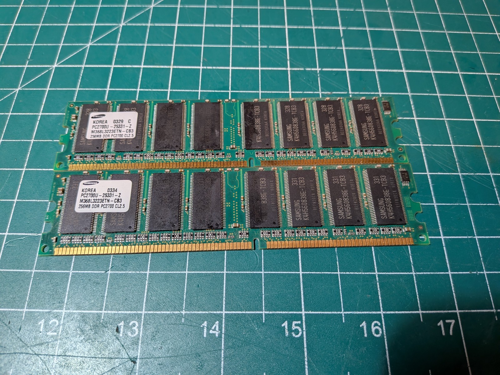 Samsung 512MB Kit (2x 256MB) PC2700U DDR333 Desktop RAM Memory M368L3223ETN-CB3 