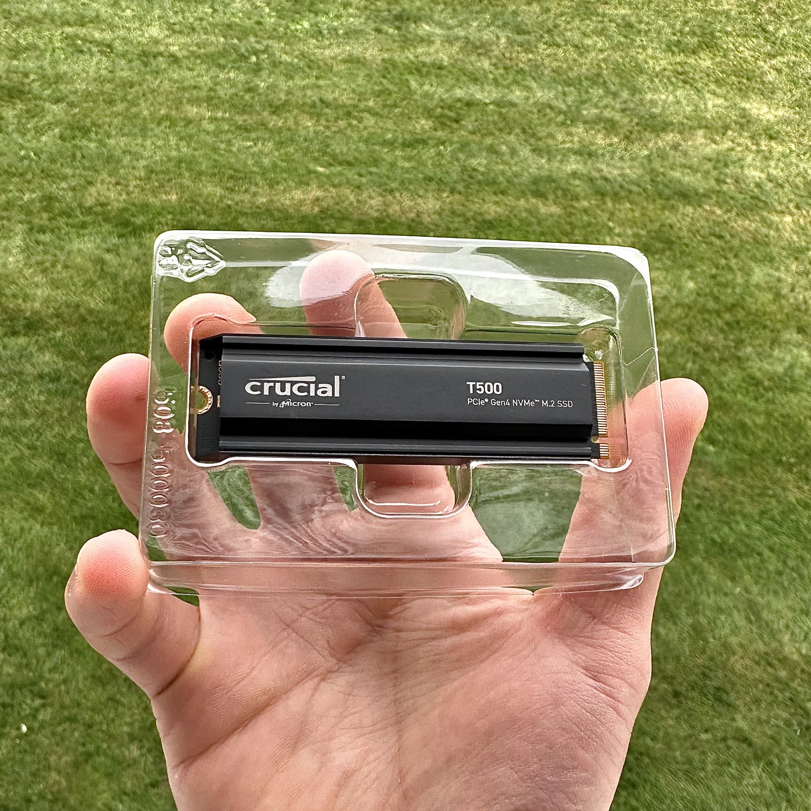 Crucial T500 2TB NVMe M.2 SSD w/ Factory Heatsink - Premium PS5 & PC Edition
