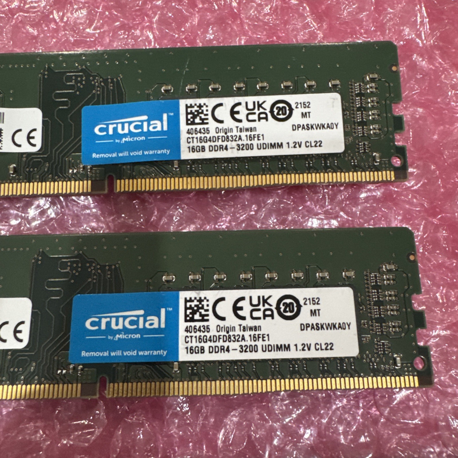 Crucial 32GB (2x16GB) DDR4-3200 CL22 288- Pin UDIMM Memory CT16G4DFD832A.16FE1