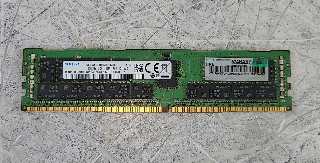 SAMSUNG M393A2G40EB2-CTD6Q Server Memory 16GB DDR4 2Rx4