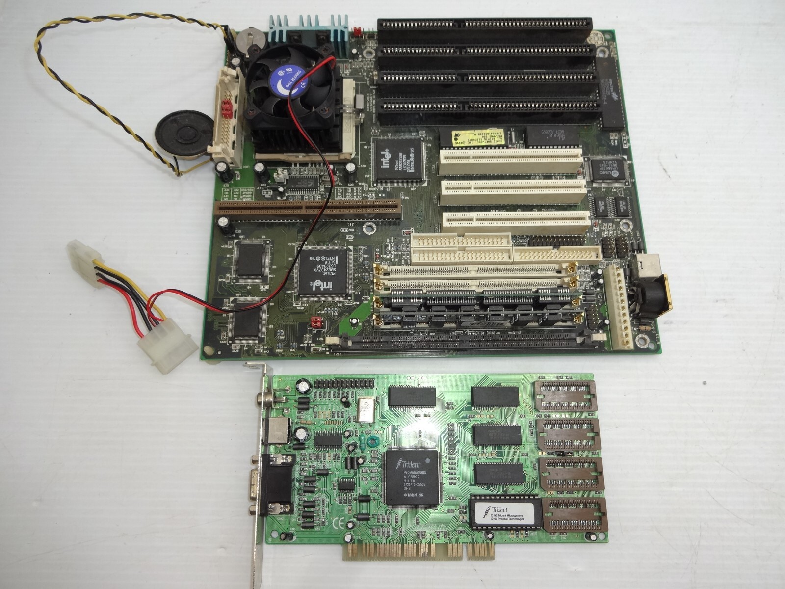 PCChips/Hsin Tech M520 Motherboard w/intel Pentium-S Processor 133Mhz Video Card