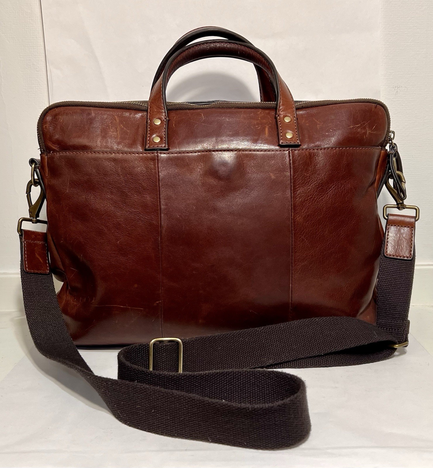 Fossil Brown Leather Messenger Briefcase Bag Adjustable Shoulder Strap Clean