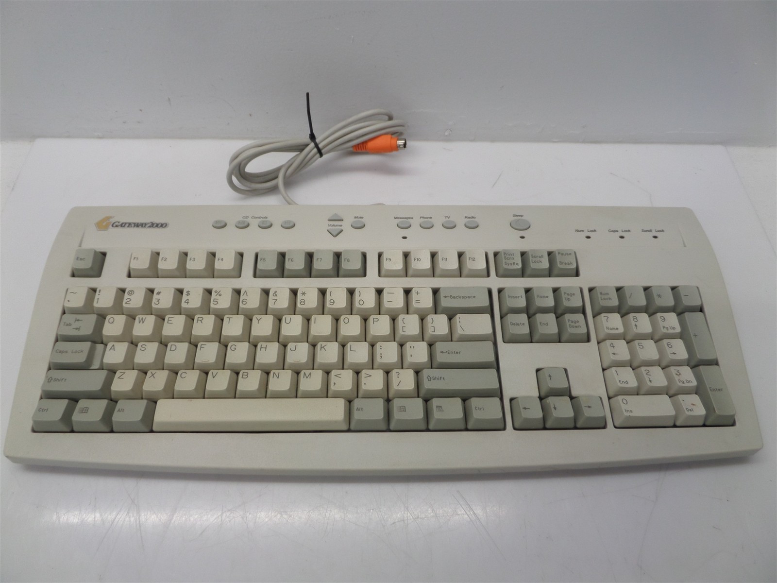 Vintage Gateway 2000 PS/2 Multimedia Keyboard 7000598