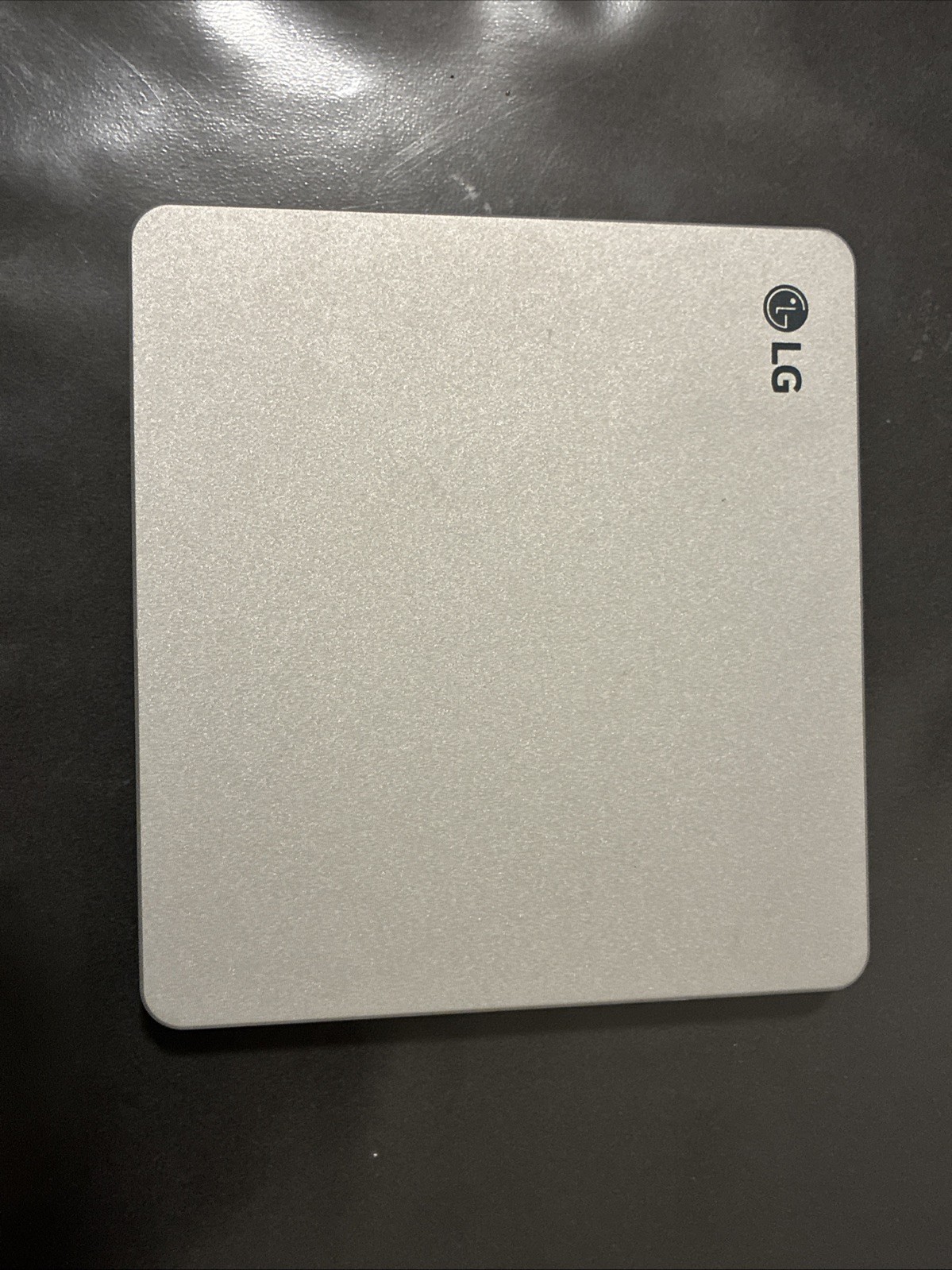 LG AP70NS50 DVDRW DL USB 2.0 Slim SuperMulti Blade External Drive - Silver