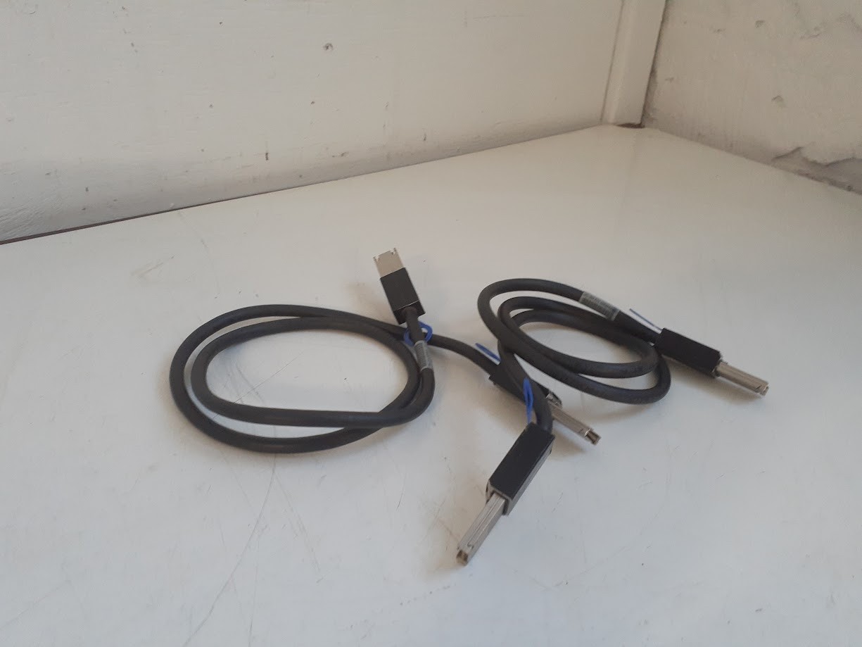 Lot of 2 IBM 39R6530 / 39R6590 Mini SAS Cable  3M