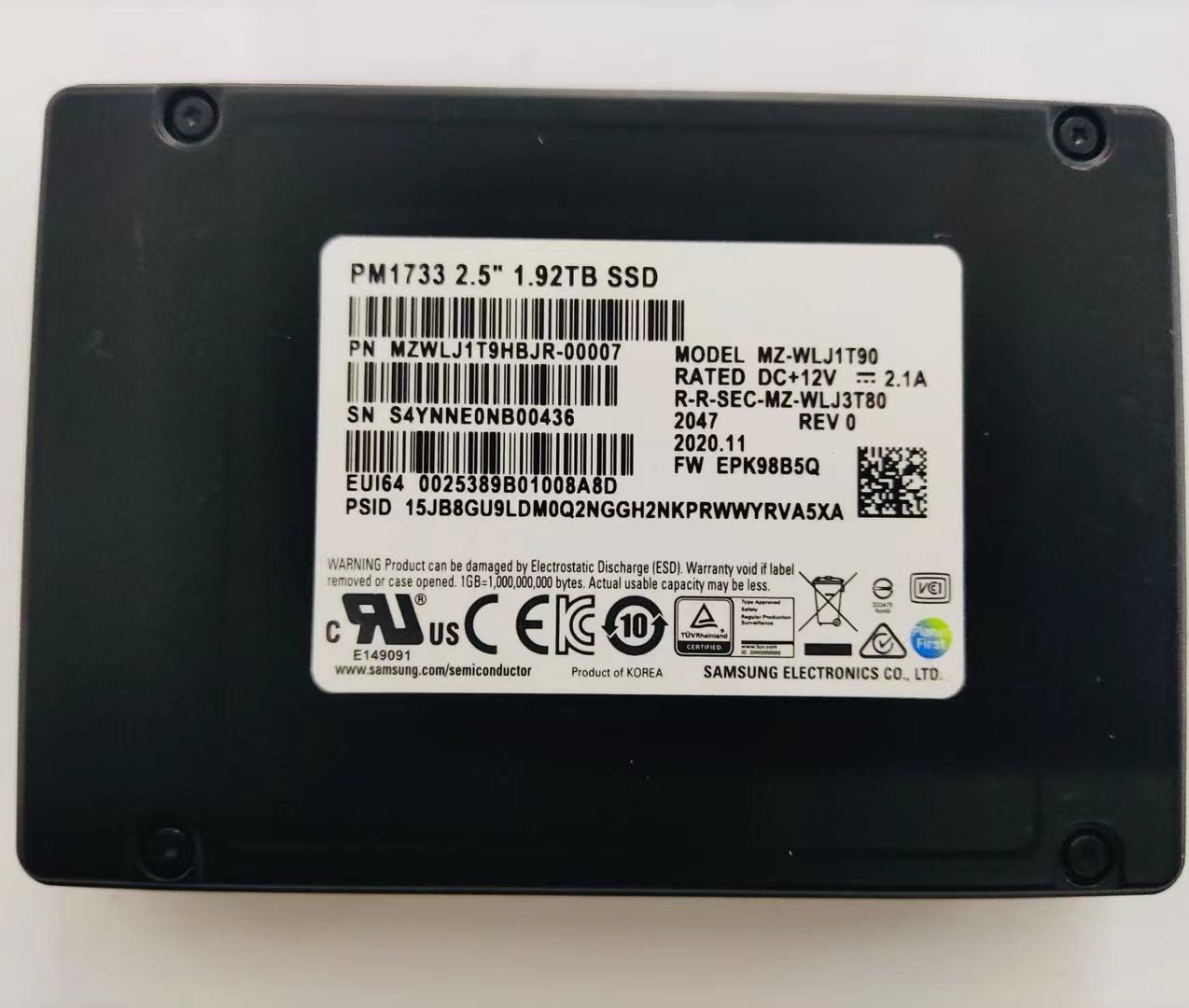 1.92TB Samsung PM1733 SSD NVME MZWLJ1T9HBJR-00007 MZ-WLJ1T90 U.2 PCIE 4.0X4
