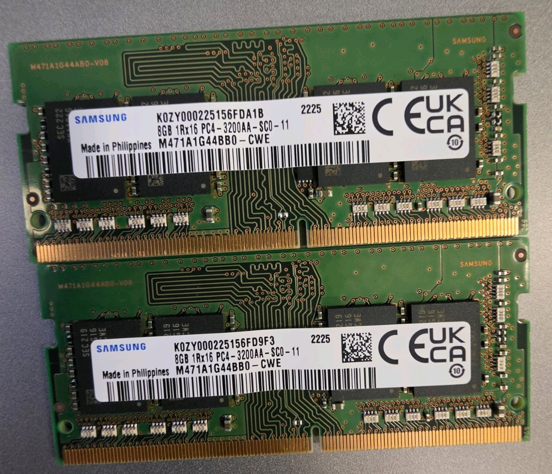 x2 Samsung 8GB 1Rx16 PC4-3200AA-SC0-11 Laptop Memory P/N: M471A1G44AB0-CWE