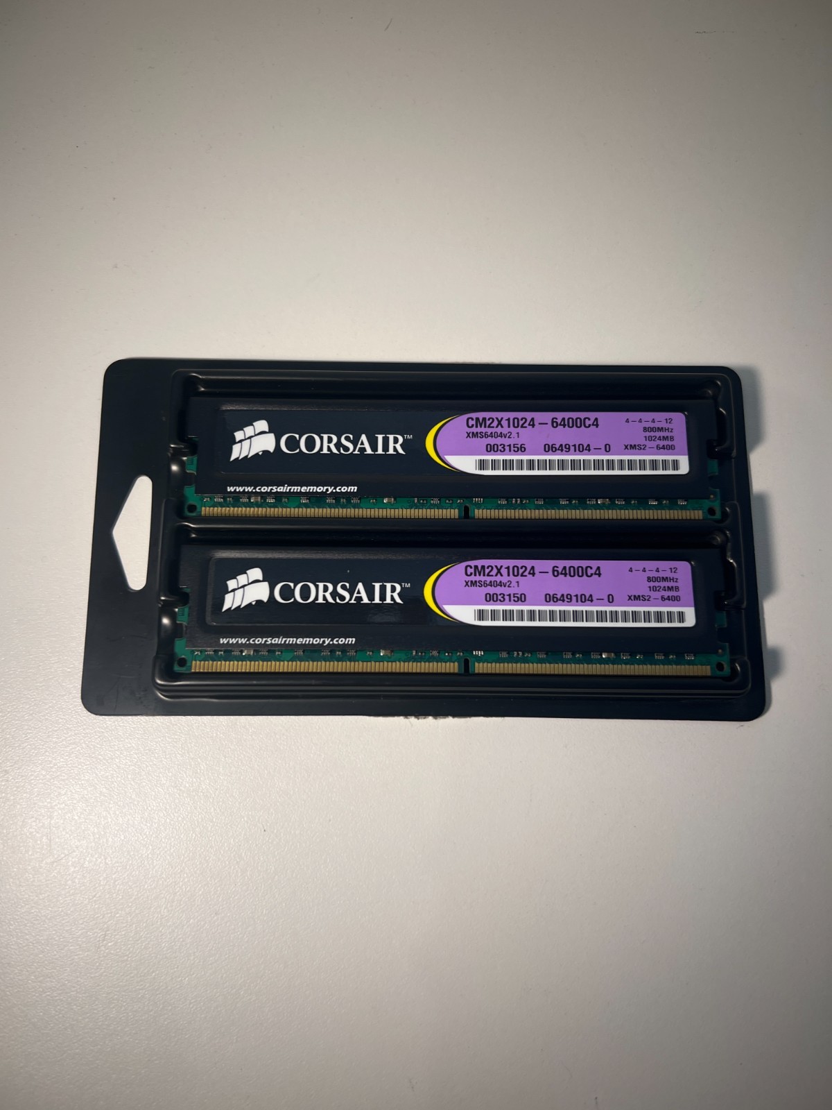 Corsair XMS2 Xtreme Performance DDR2 Memory  2GB (2x1GB) CM2X1024-6400C4