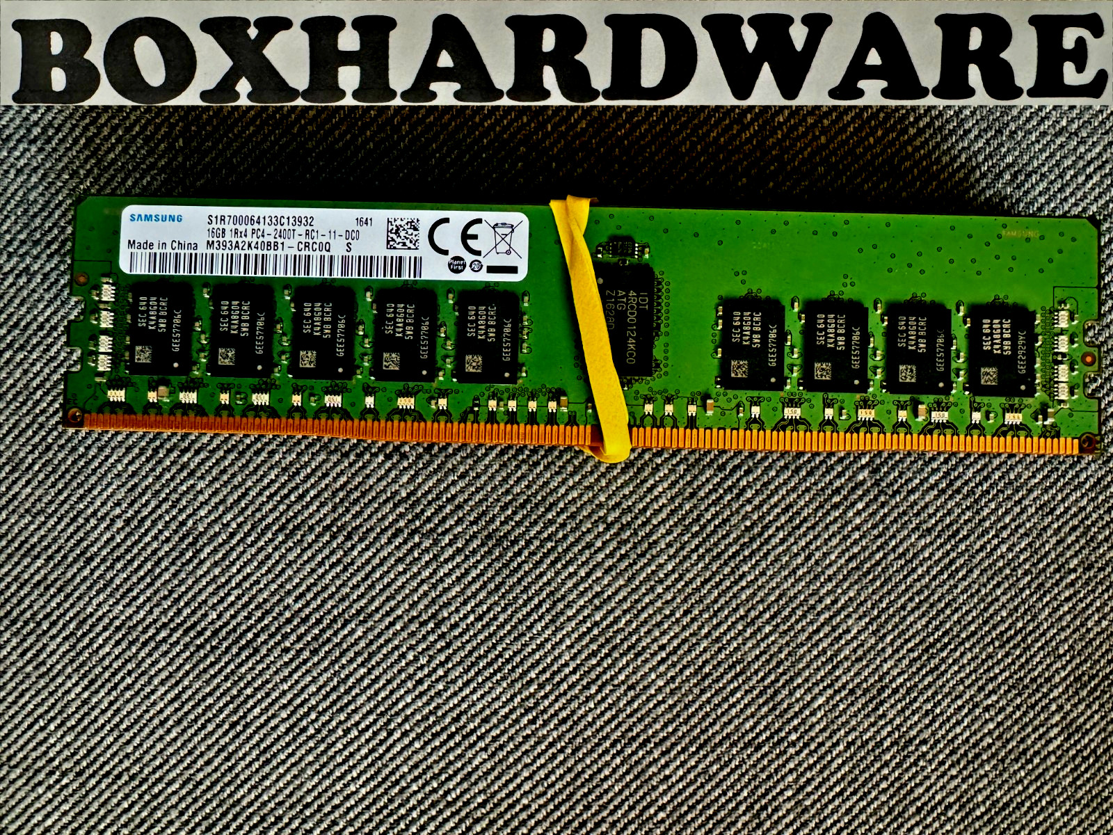 Samsung 16GB 1Rx4 PC4-2400 DDR4 ECC RDIMM Server RAM M393A2K40BB1-CRC0Q