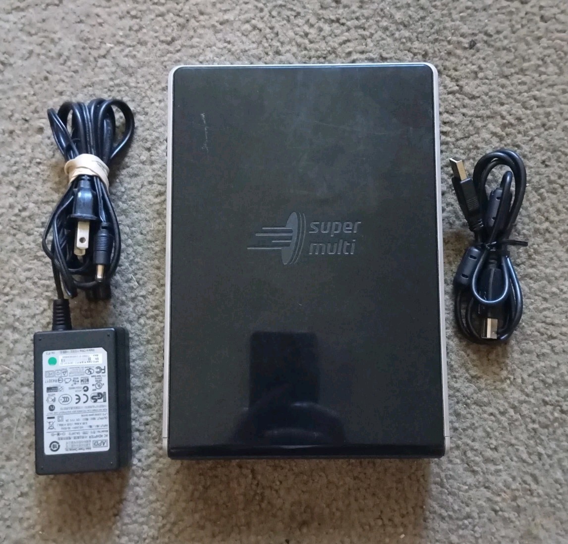 LG GE20LU11 External Super Multi DVD Rewriter. Power Cord, USB Cable