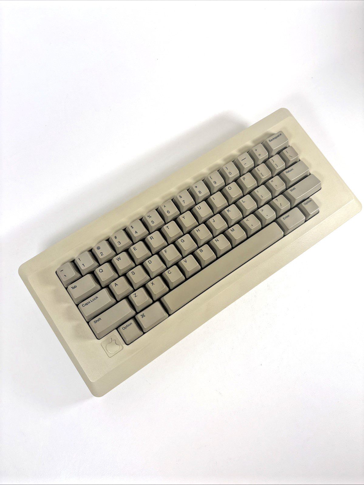 Apple Keyboard for Macintosh 128k 512k Mac Plus RARE Vintage M0110 (010)