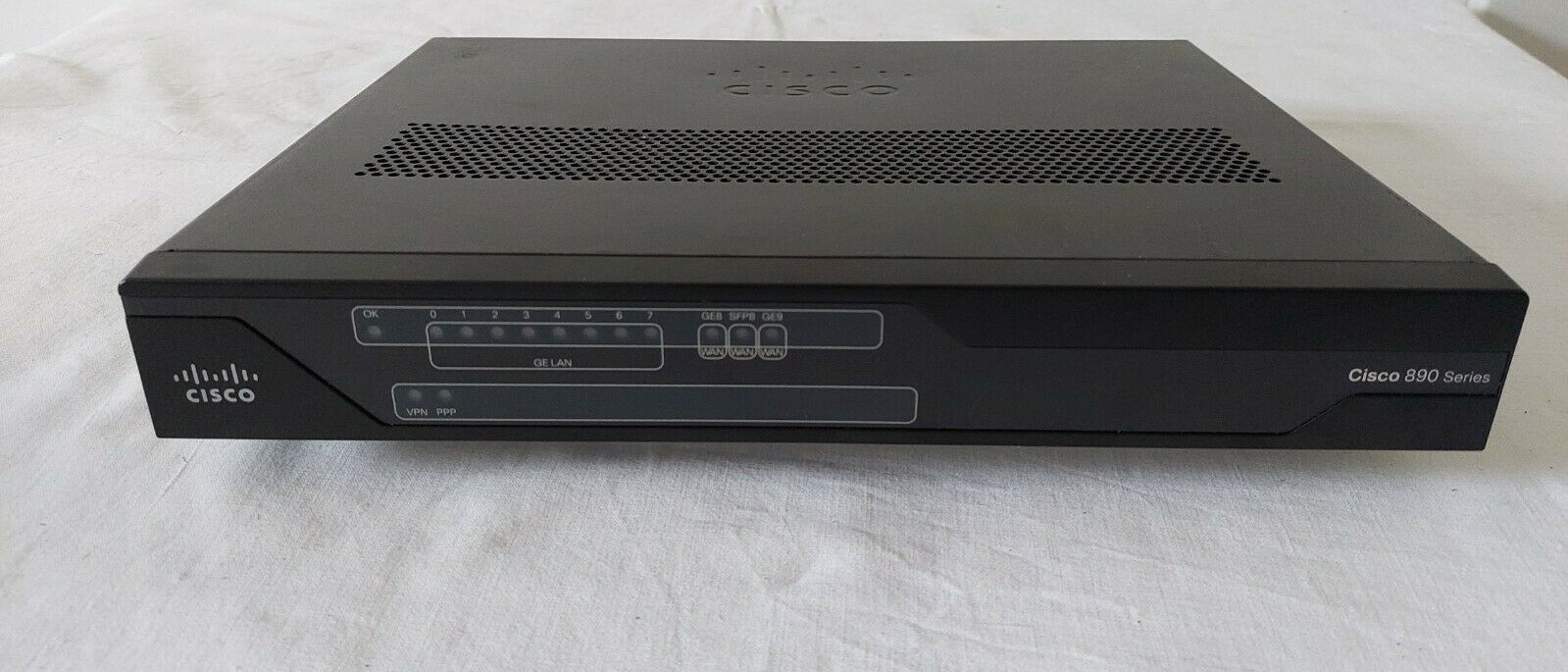 Cisco 890 Series C892FSP-K9 V02 Security Router Used