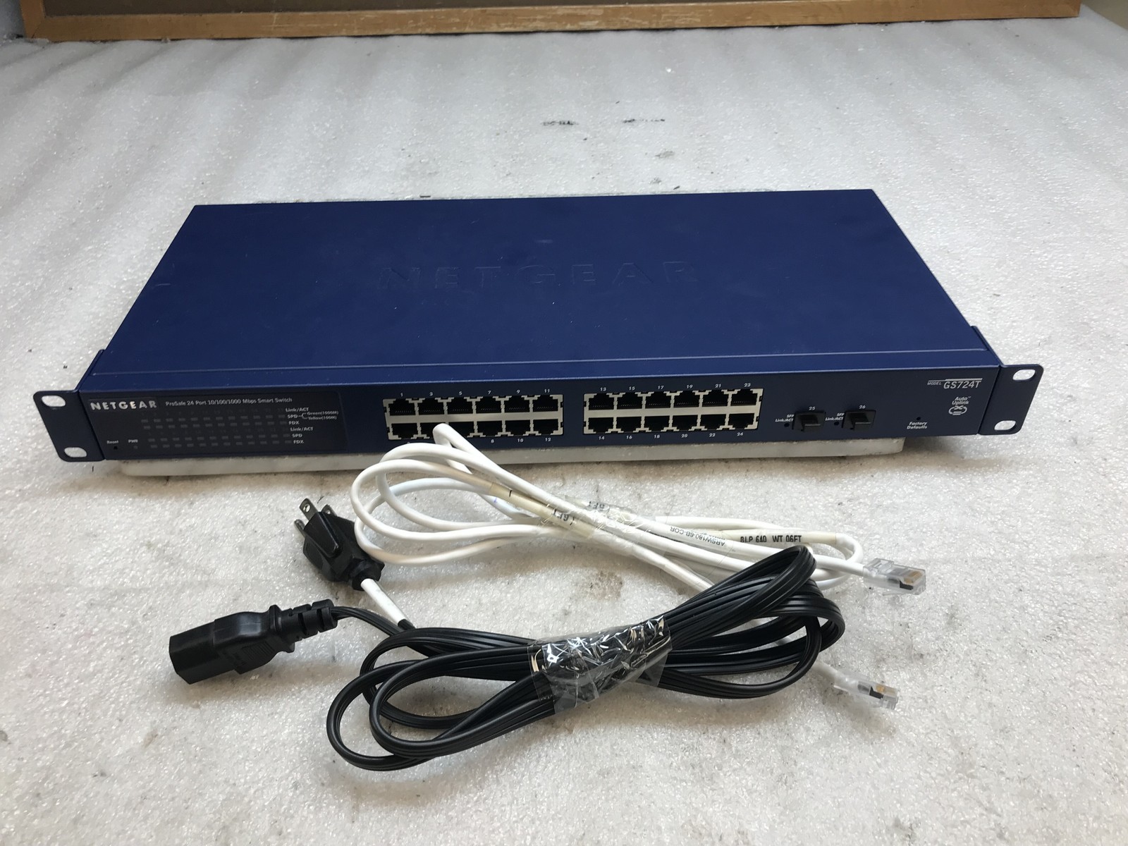 Netgear GS724T ProSafe 24 Port 10/100/1000 Mbps Smart Switch