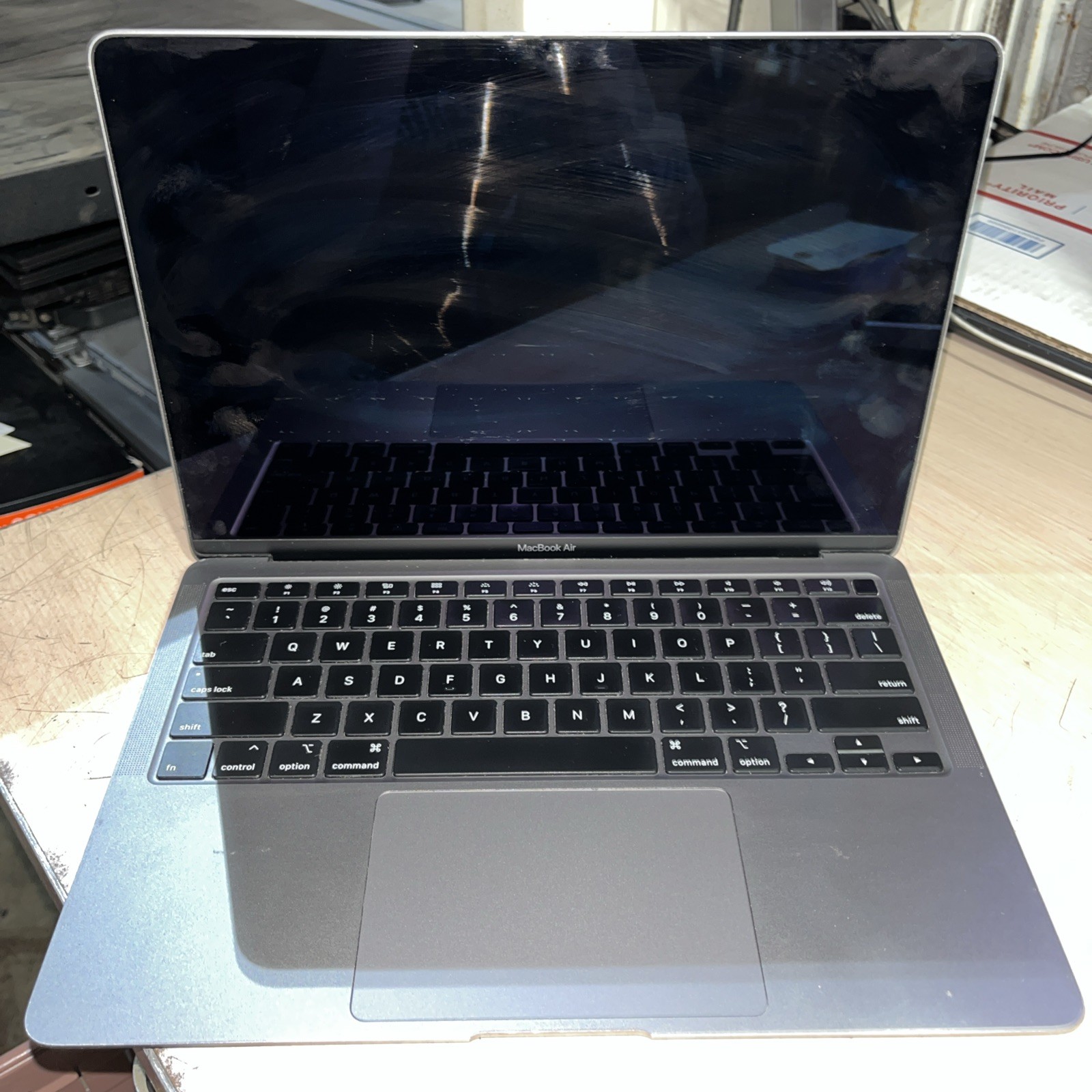 APPLE MACBOOK AIR 13" SCISSOR, 2020 CORE I3-1000NG4 1.1GHZ 8GB RAM 256SSD