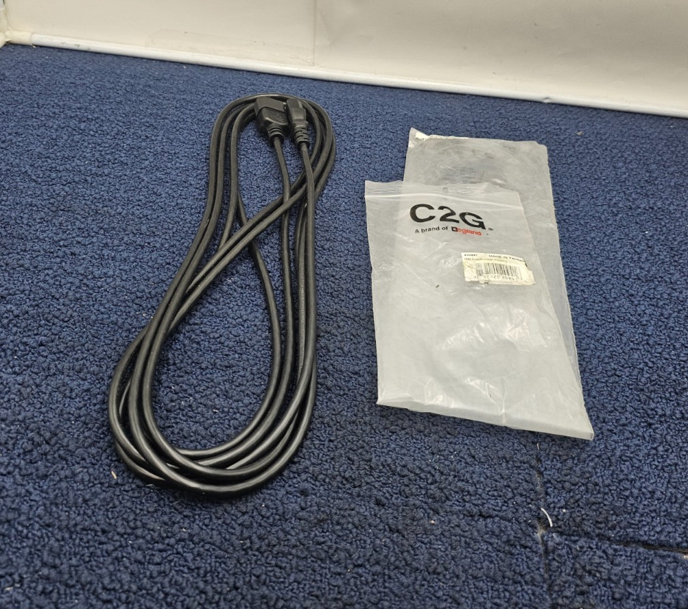 (QTY 7) C2G #20941 Power Cable 18 AWG - 15 ft. / 4.6 m. C13/C14 3 Pin Connector