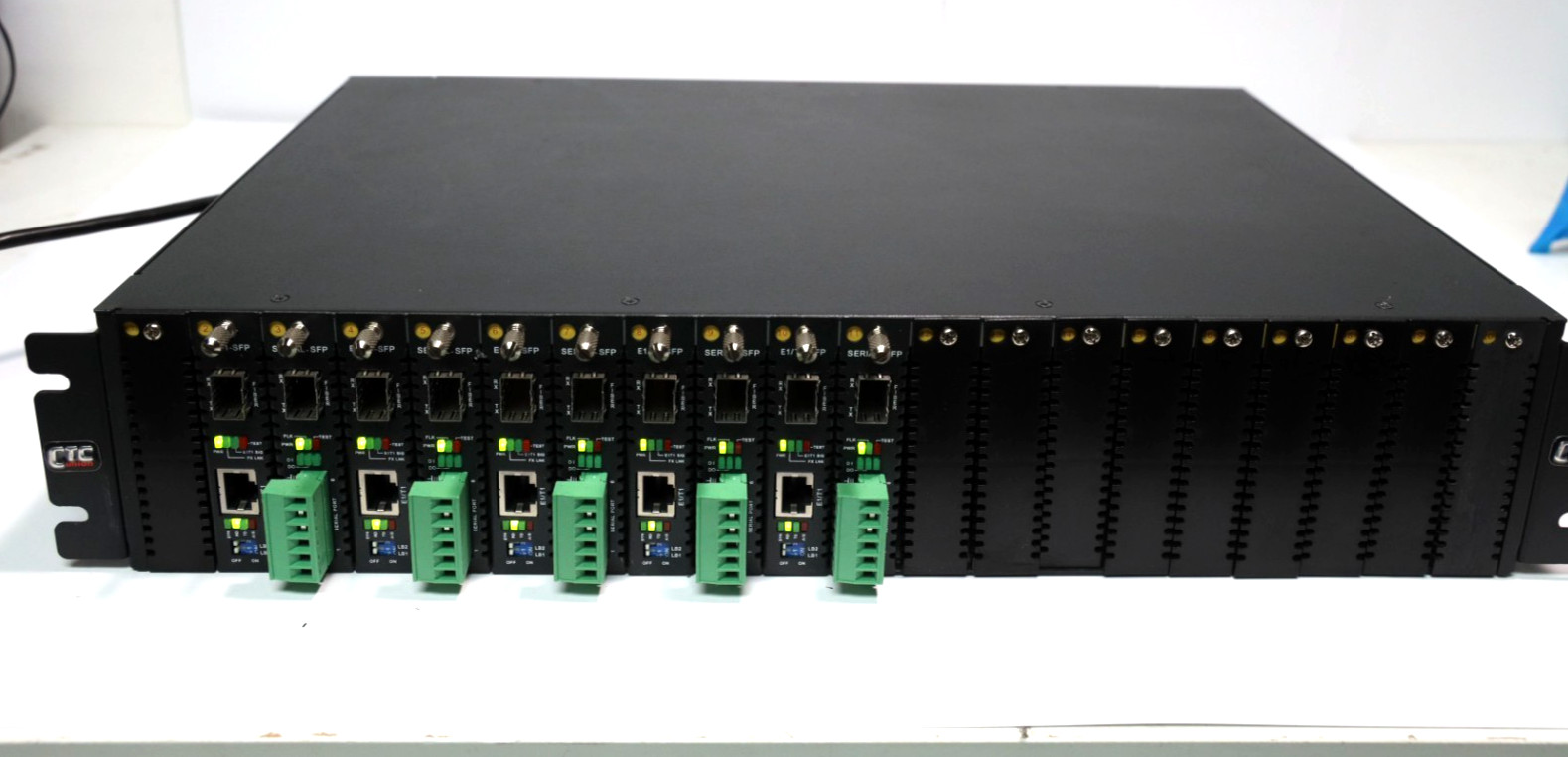 CTC Union FRM220-CH20-AC 20 Slot Chassis + 10 Modules E1/T1-SFP Serial-SFP