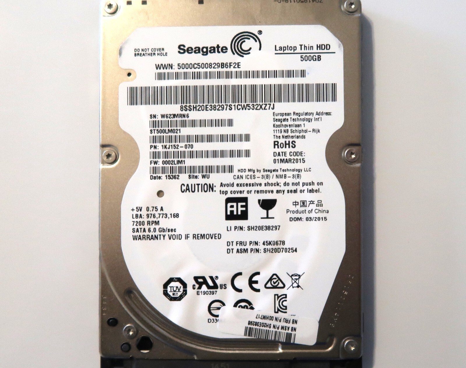 Seagate ST500LM021 PN: 1KJ152-070 FW:0002LIM1 WU (W623) China 2.5" 500gb 03.2015