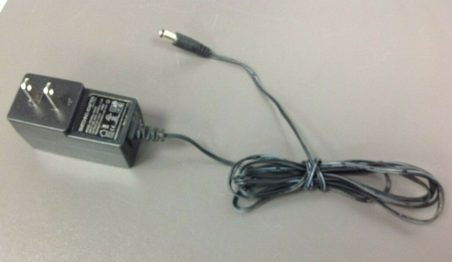 Original SHENZHEN HEWEISHUN Network Switching Adapter Model TEA09U-09060, 9V