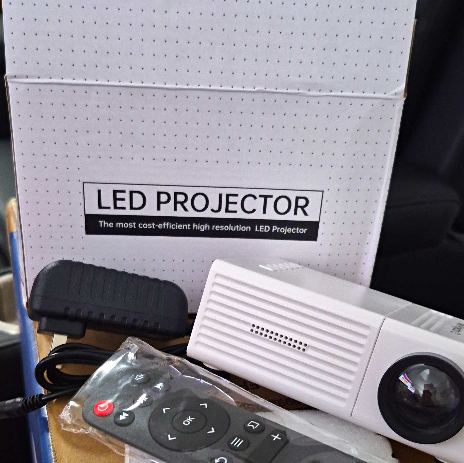 Mini Projector Z1 LED TFT LCD Desktop Projector 320x240 1080p Support White