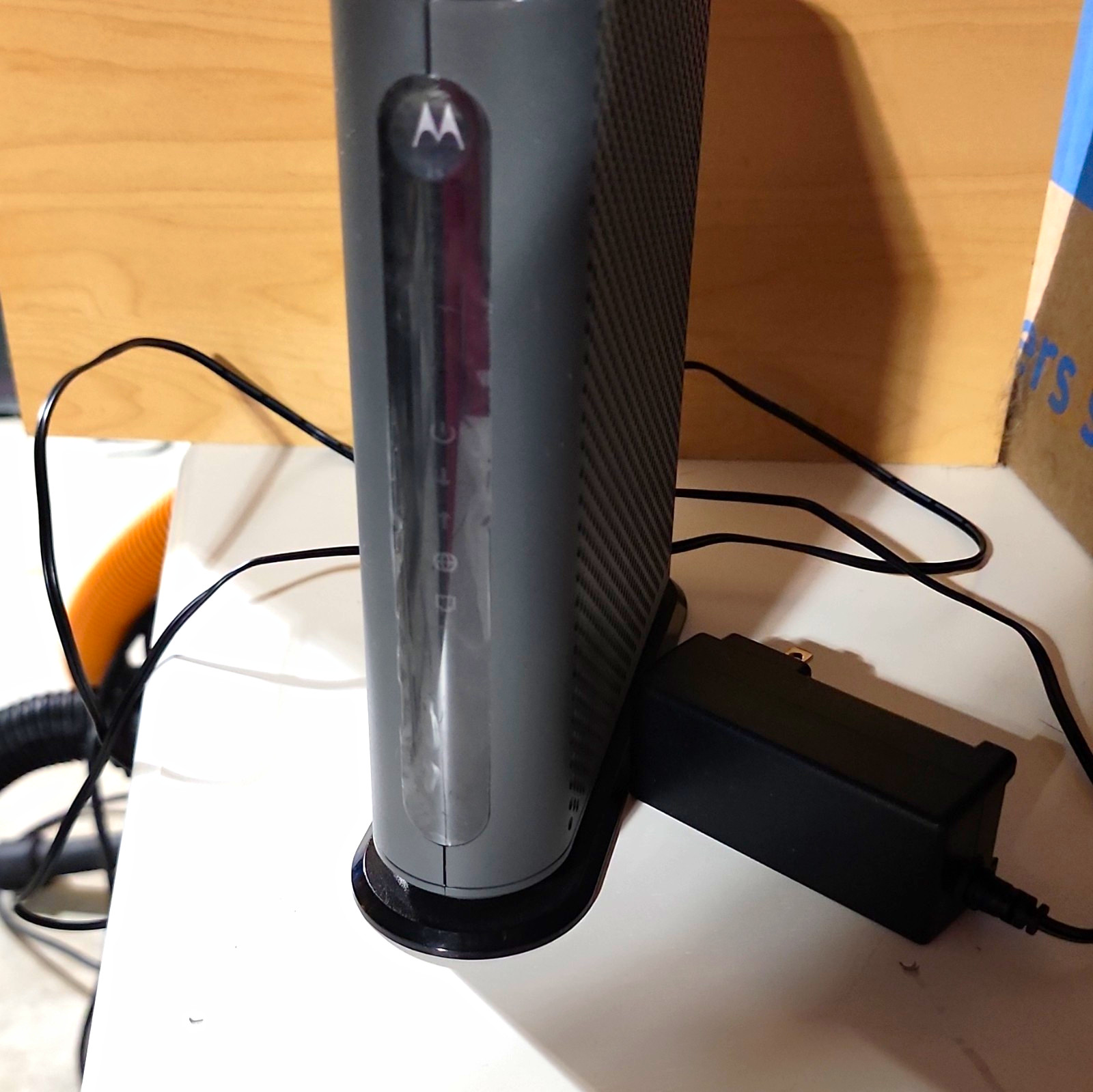 Motorola MB8611 DOCSIS 3.1 Cable Modem 2.5GbE Xfinity/Comcast Gray