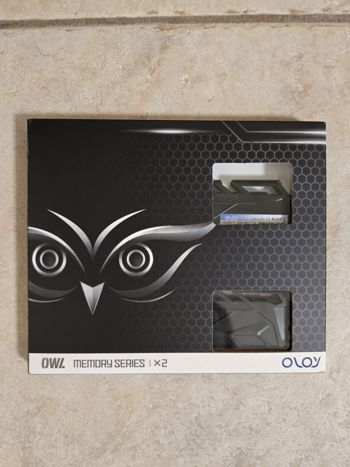 OLOy Black Owl 16GB (2x8GB) DDR4 2666MHz CL19 UDIMM Desktop RAM