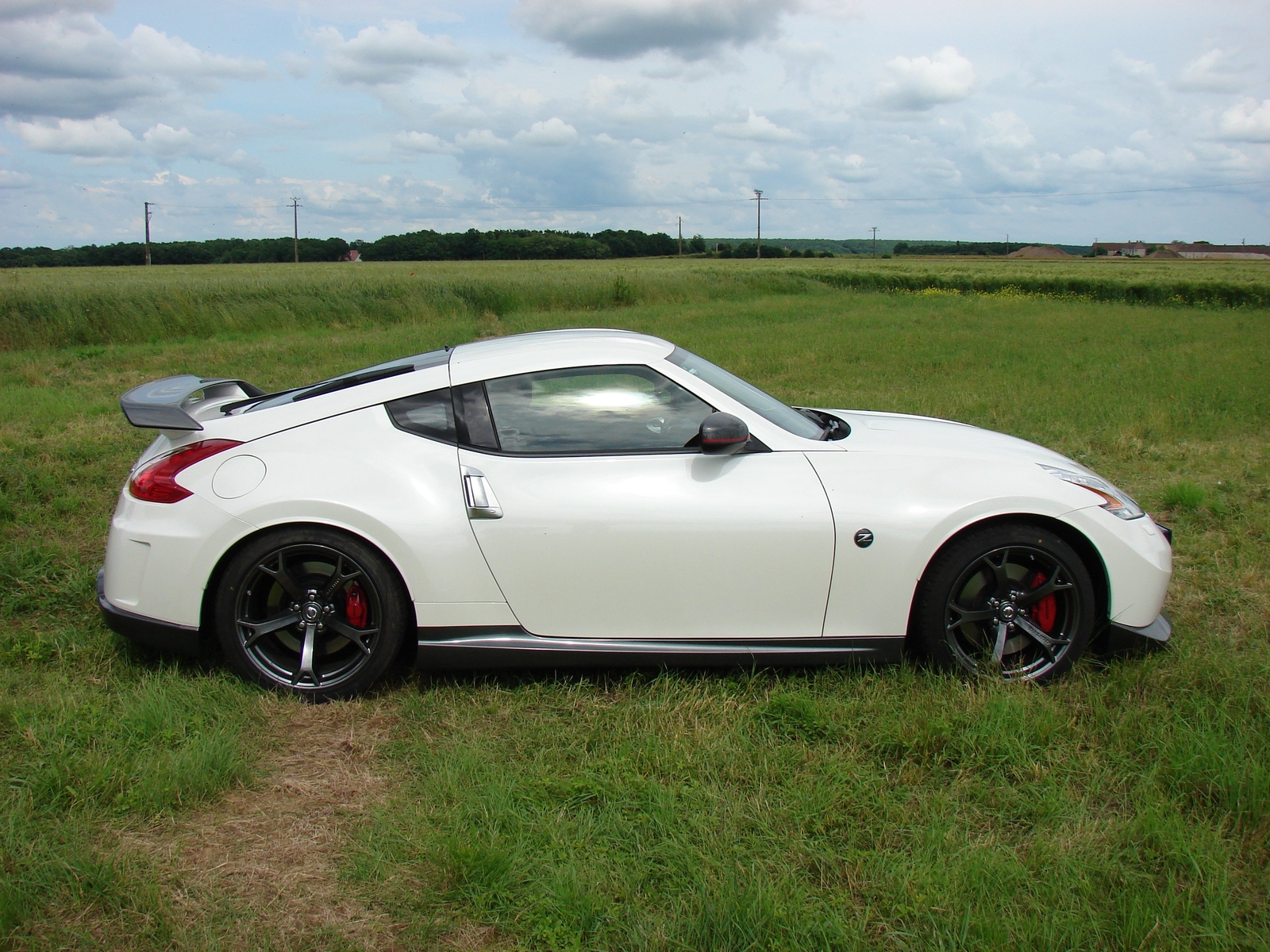 Cars nissan 370z nismo Desk Mat Stitched