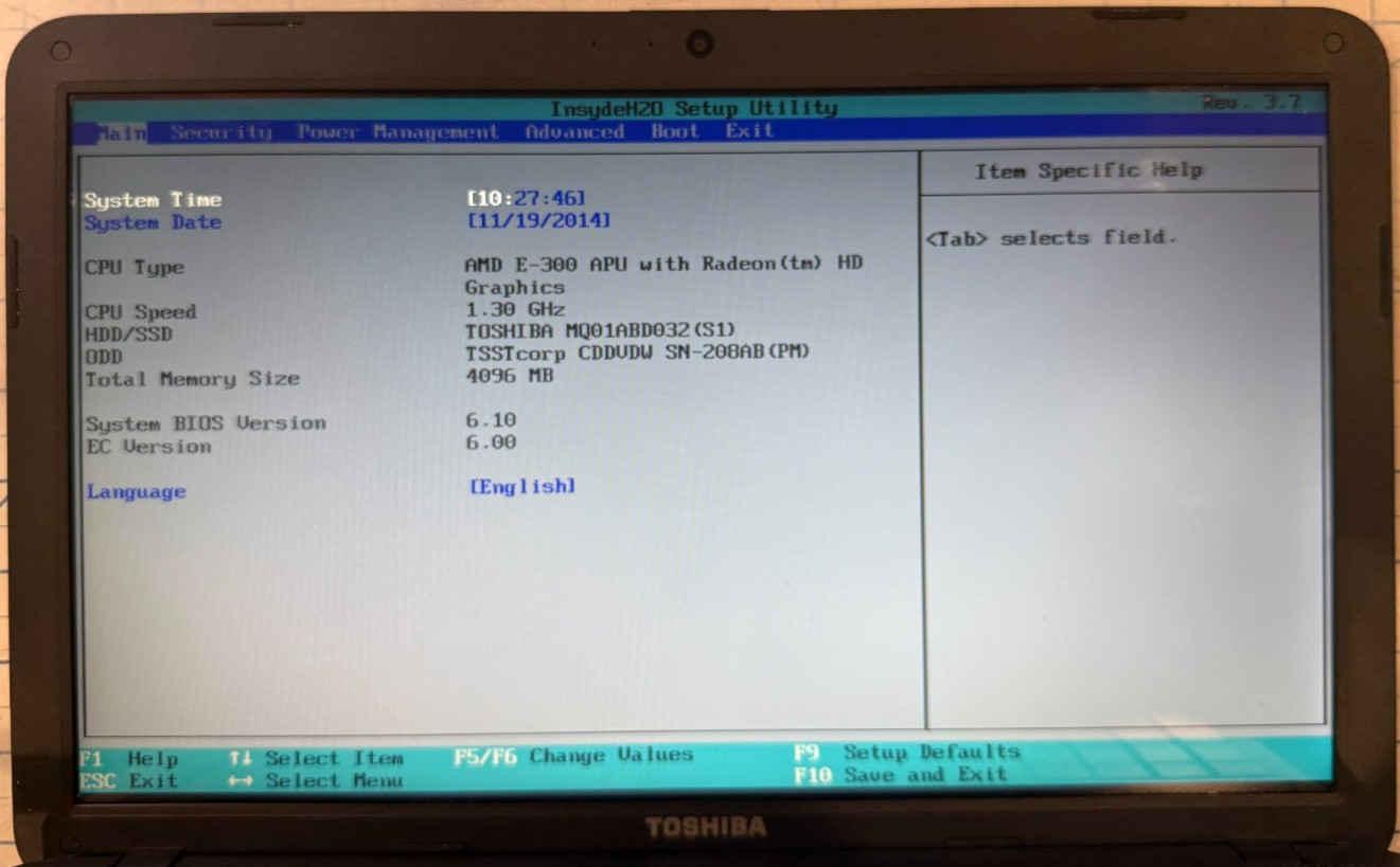 Toshiba Satellite C655D amd e300 1.30ghz  15" Laptop 4 GB RAM