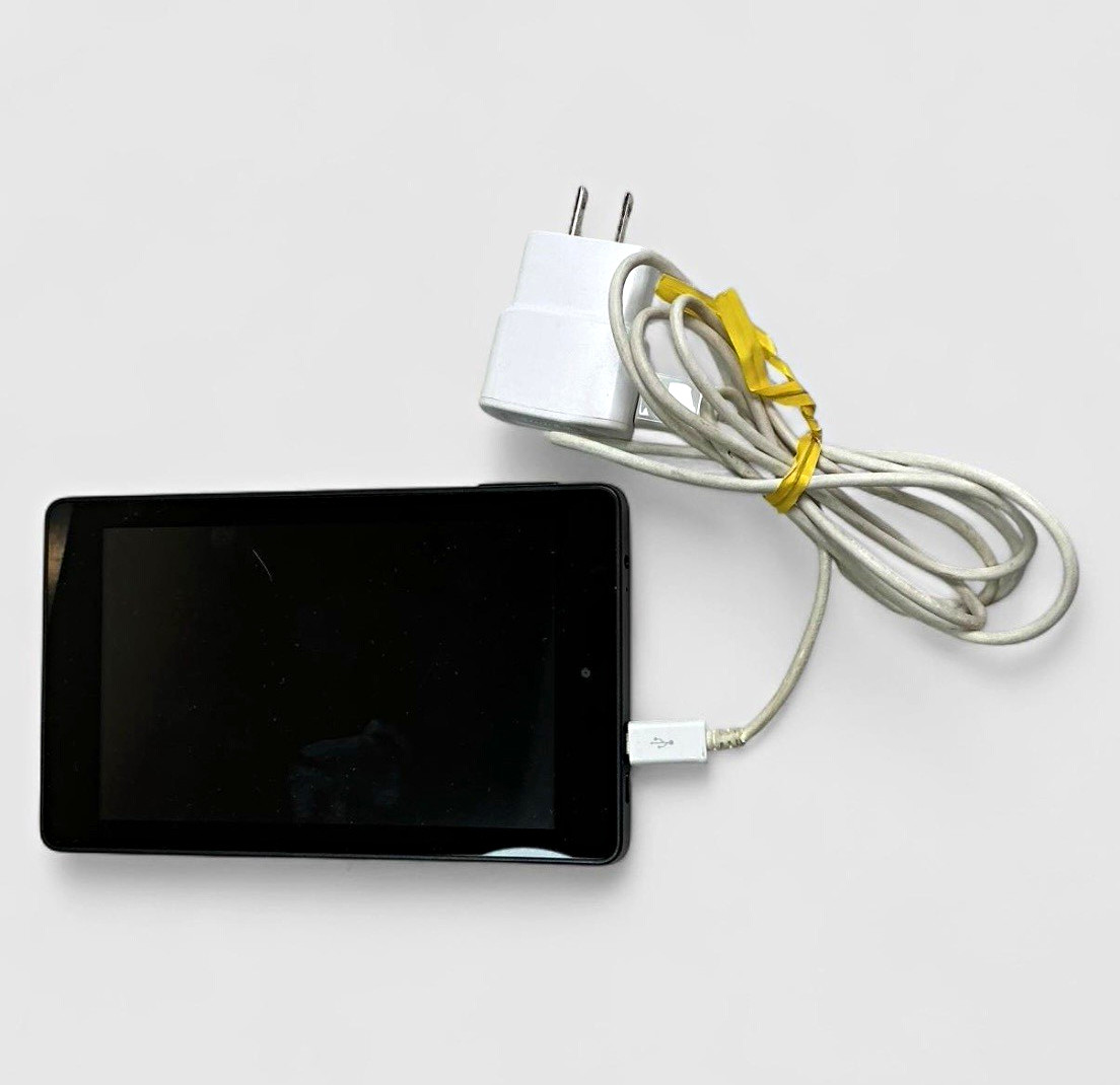 Amazon Fire 7 Tablet 5th Gen 16 GB Wi-Fi Black w/ Charger Tested Reset