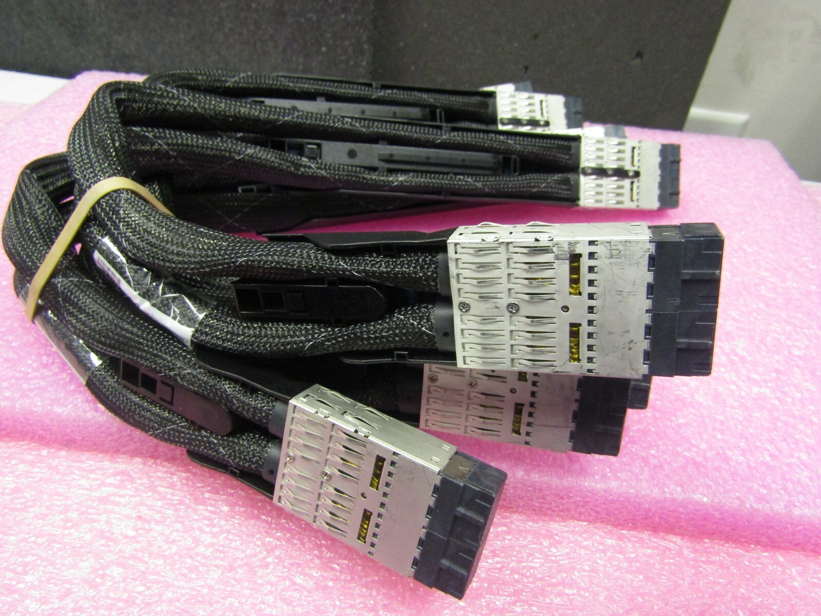 59Y6267	IBM	MAX5 TO X3850 X5 (4x CABLE KIT )