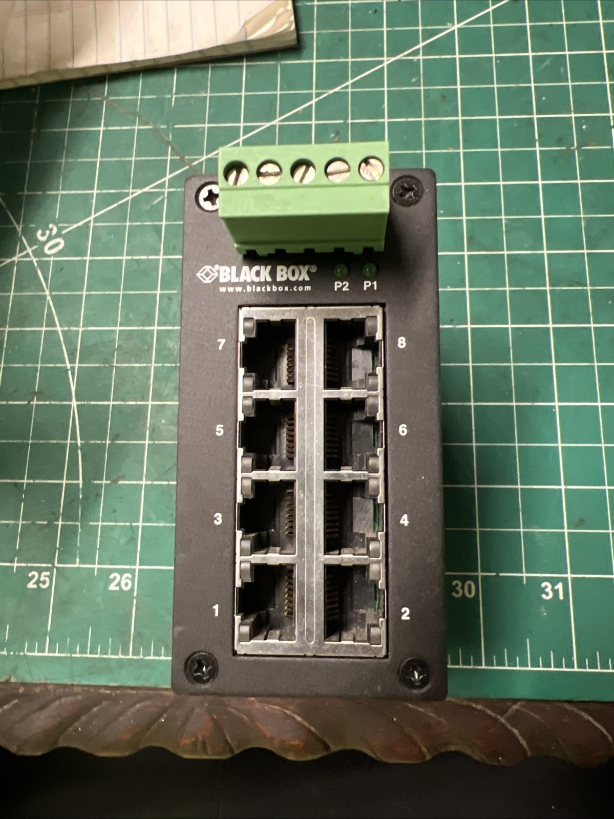 Black Box LGH008A 8-port Gigabit Edge Switch Hardened 
