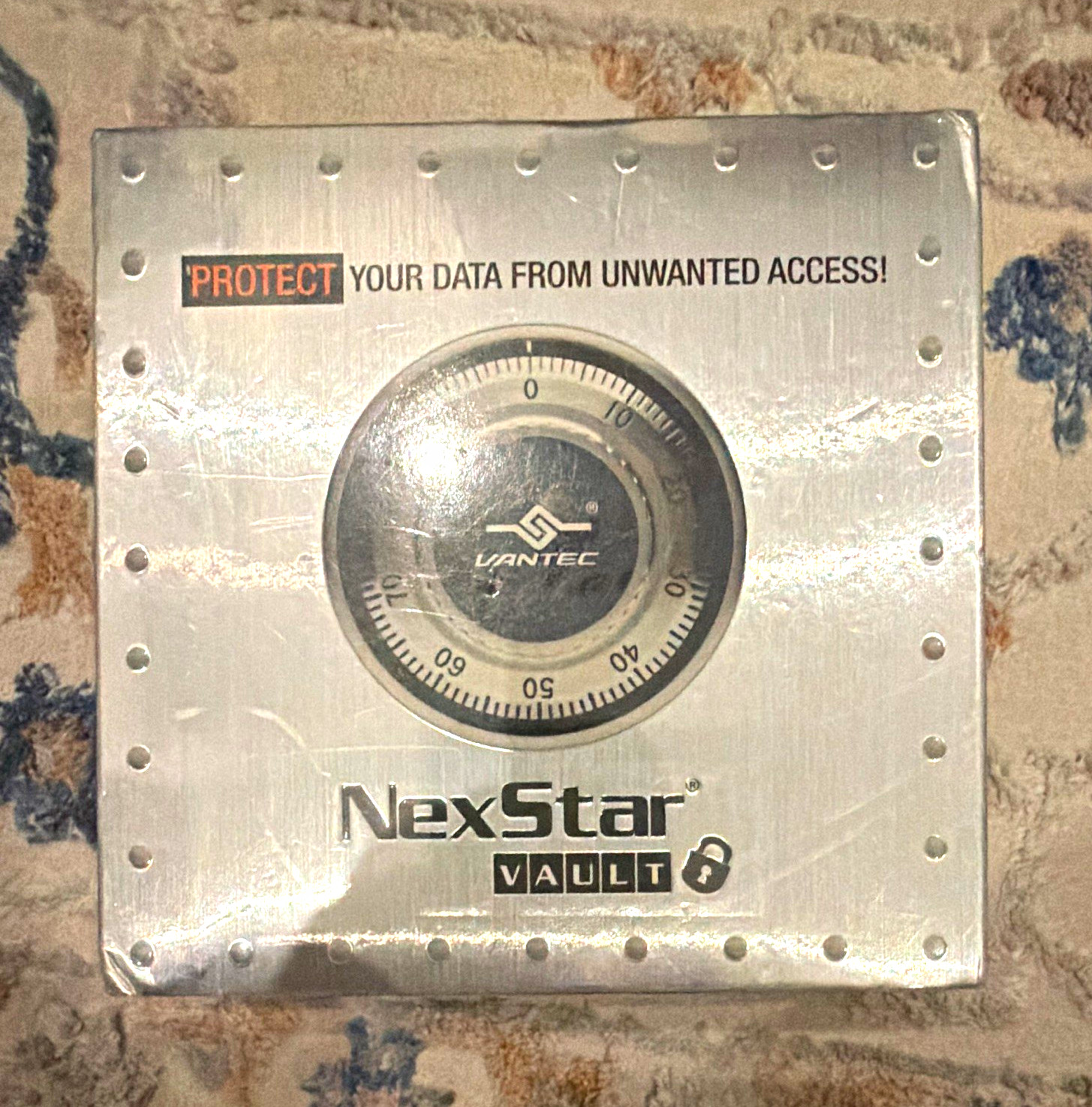 Vantec NexStar Vault NST-V290S2 2.5in SATA I USB 2.0 Encrypted Enclosure