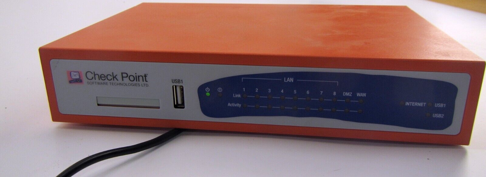 Check Point L-50W Router/Firewall WIFI N and 8 Port Switch