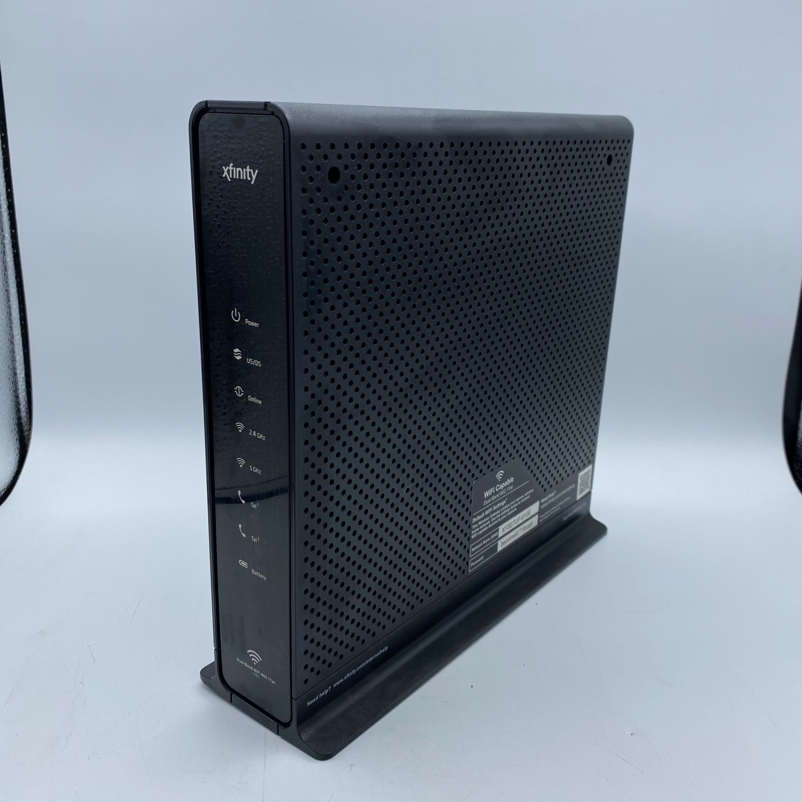 Arris TG1682G Xfinity Comcast Cable Modem Router Gateway Dual Band WiFi 24x4 EUC