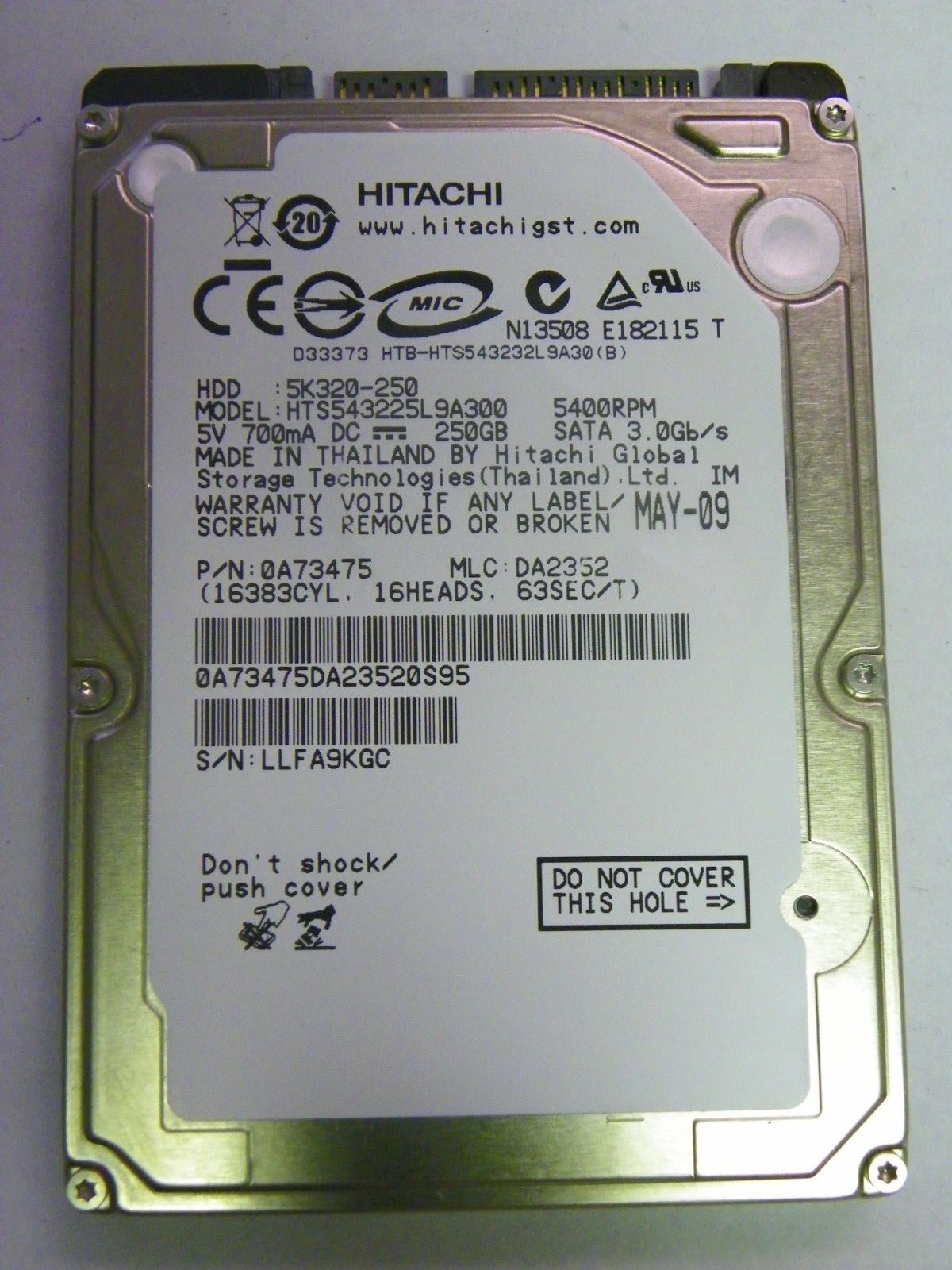  Hitachi HTS543225L9A300 P/N:0A73475 MLC:DA2352 250GB 2.5" SATA HDD