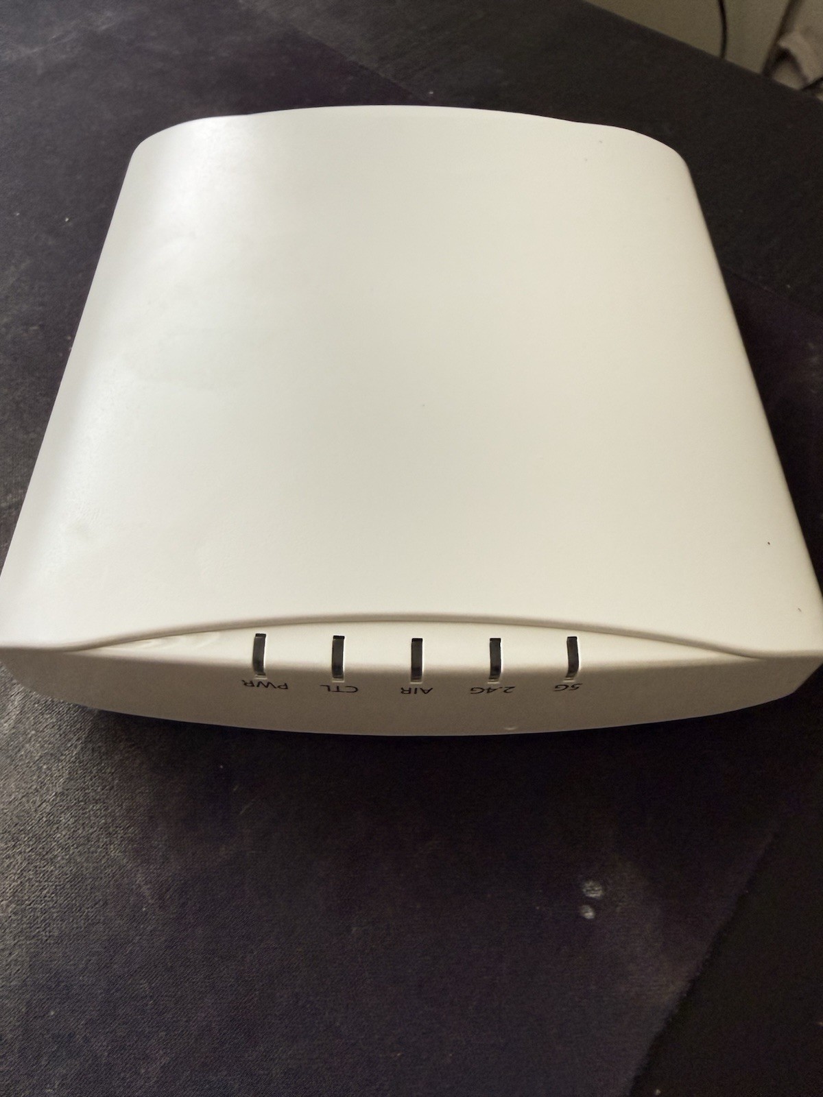Ruckus R320 Indoor Wireless Access Point (901-R320-US02) -Original box and mount