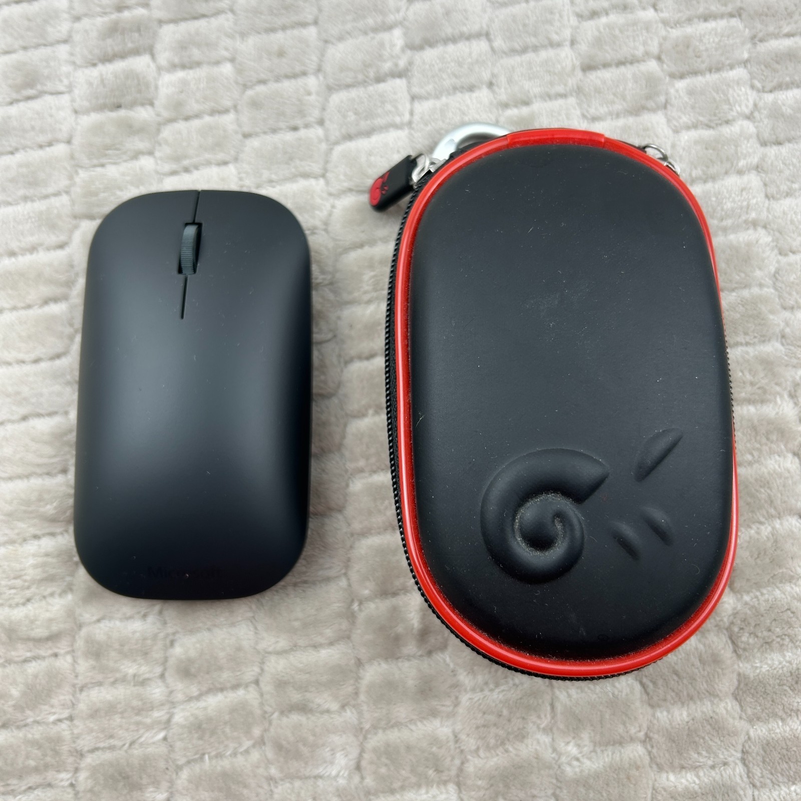 Microsoft Surface Mobile Mouse Model 1679 Black Bluetooth /w Hermetshell Case