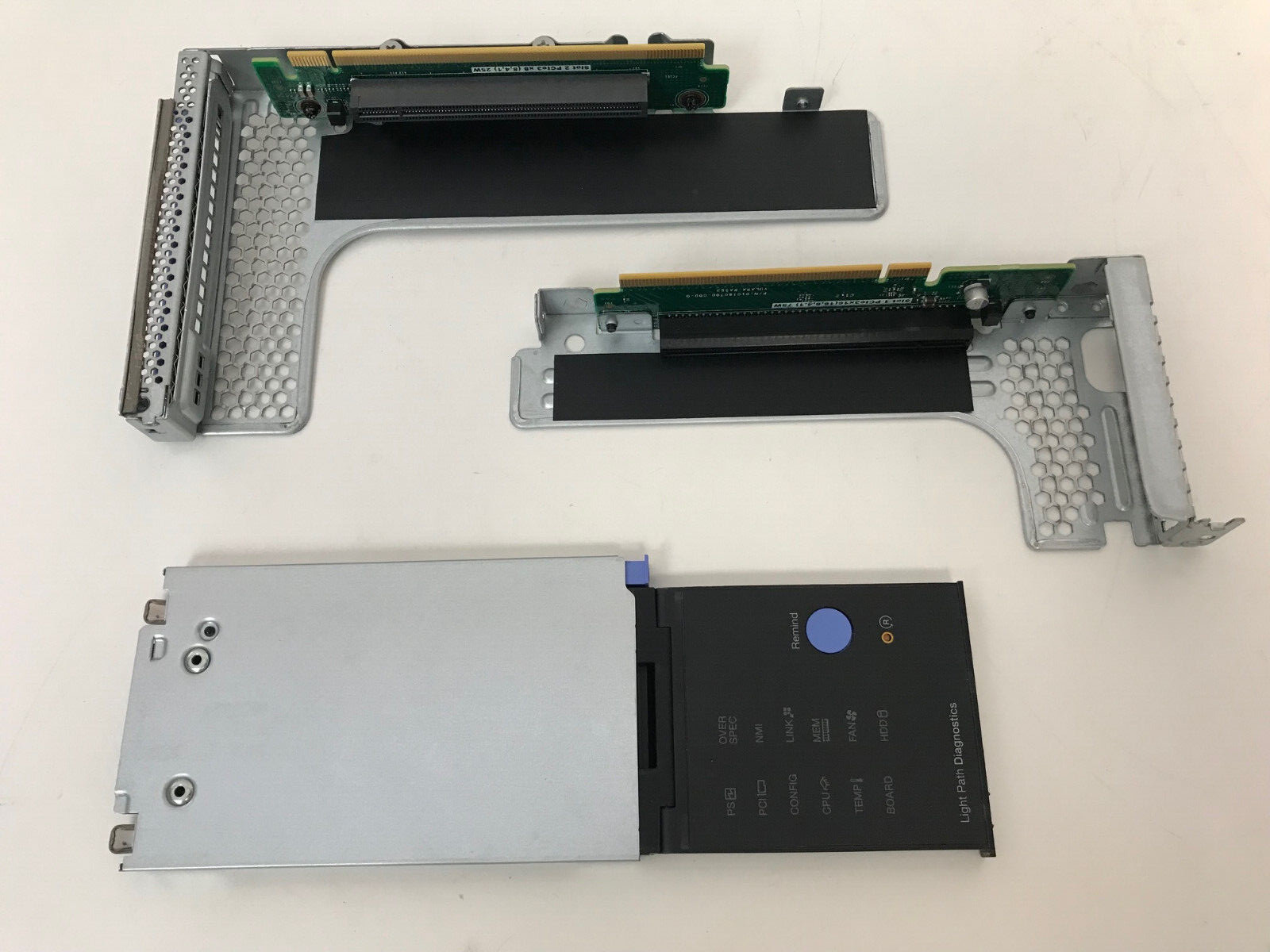 IBM SYSTEM X3550 M4 94Y7588 PCIE RISER 94Y7589 PCIE RISER & 00D3863 LIGHT PATH