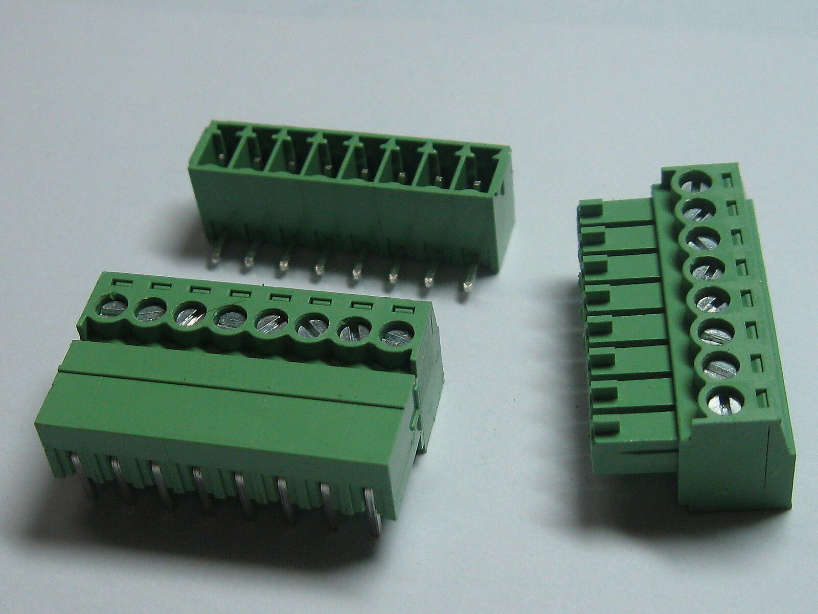 20 pcs Screw Terminal Block Connector 3.5mm Angle 8 pin/way Green Pluggable Type
