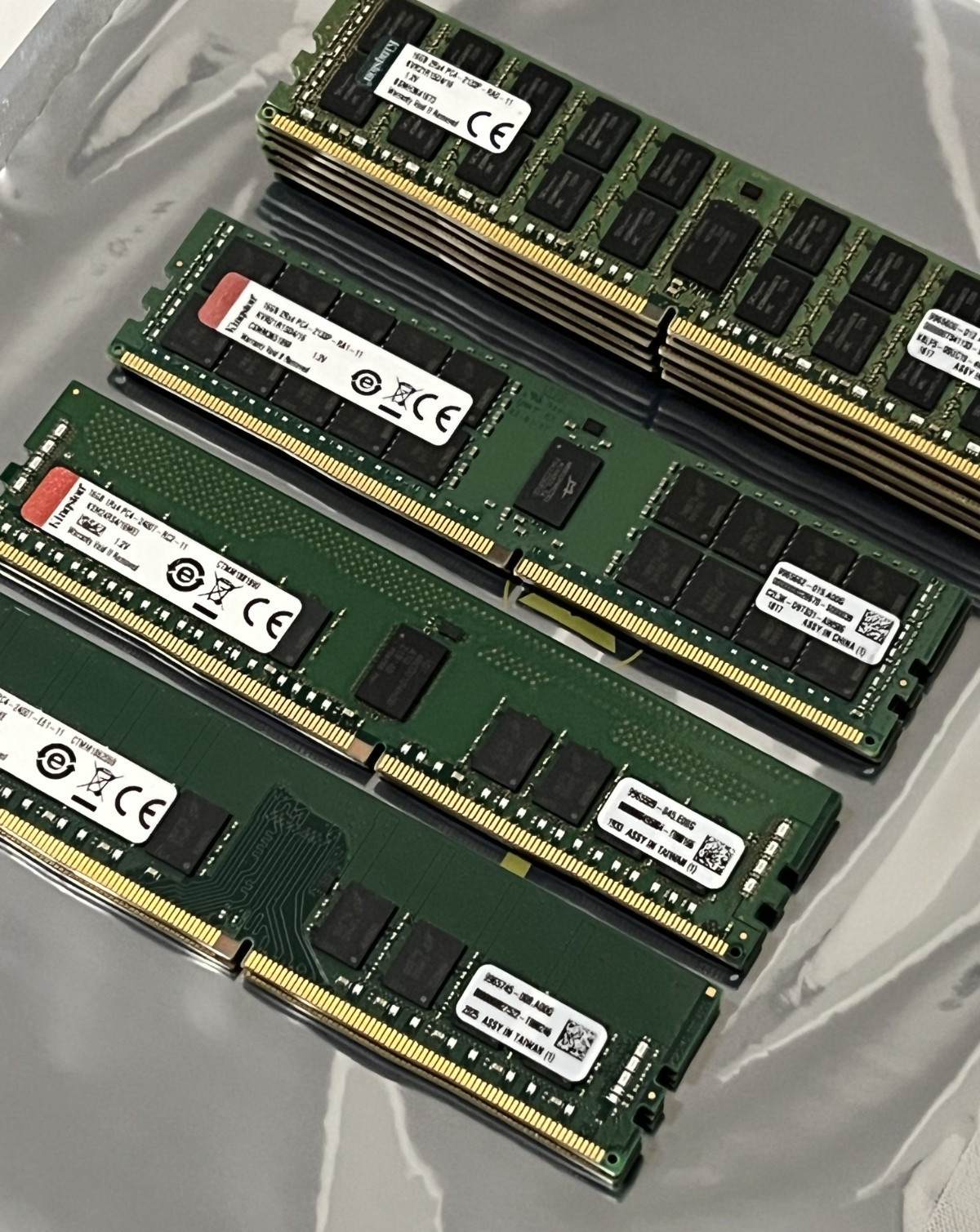 Lot of 12 Kingston 16GB PC4-2133P & PC4-2400T ECC UDIMM Server Ram-KSM24ED8/16ME