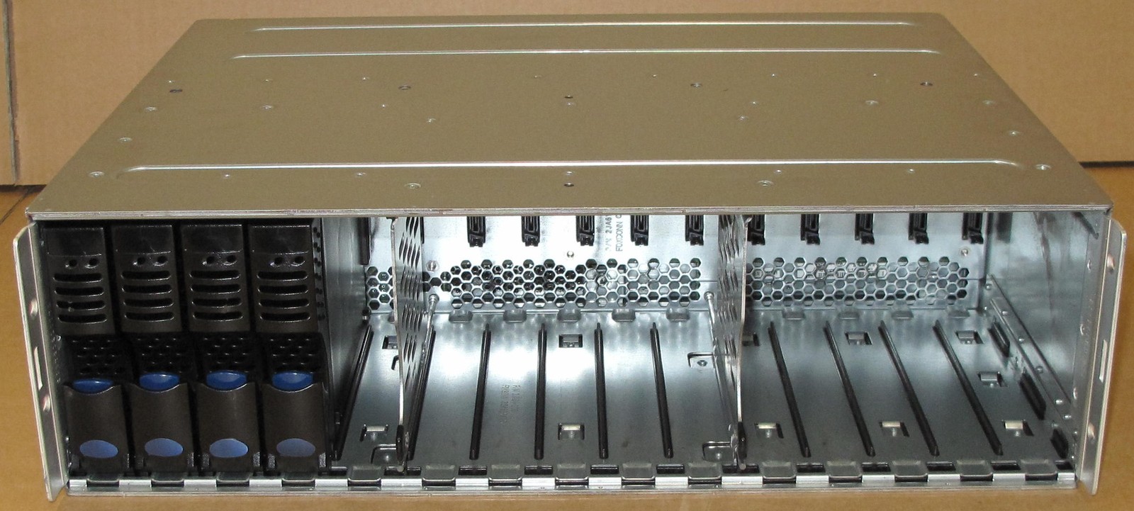EMC Array Chassis KTN - With Controllers, Power Supplies FC Fibre Channel SAN