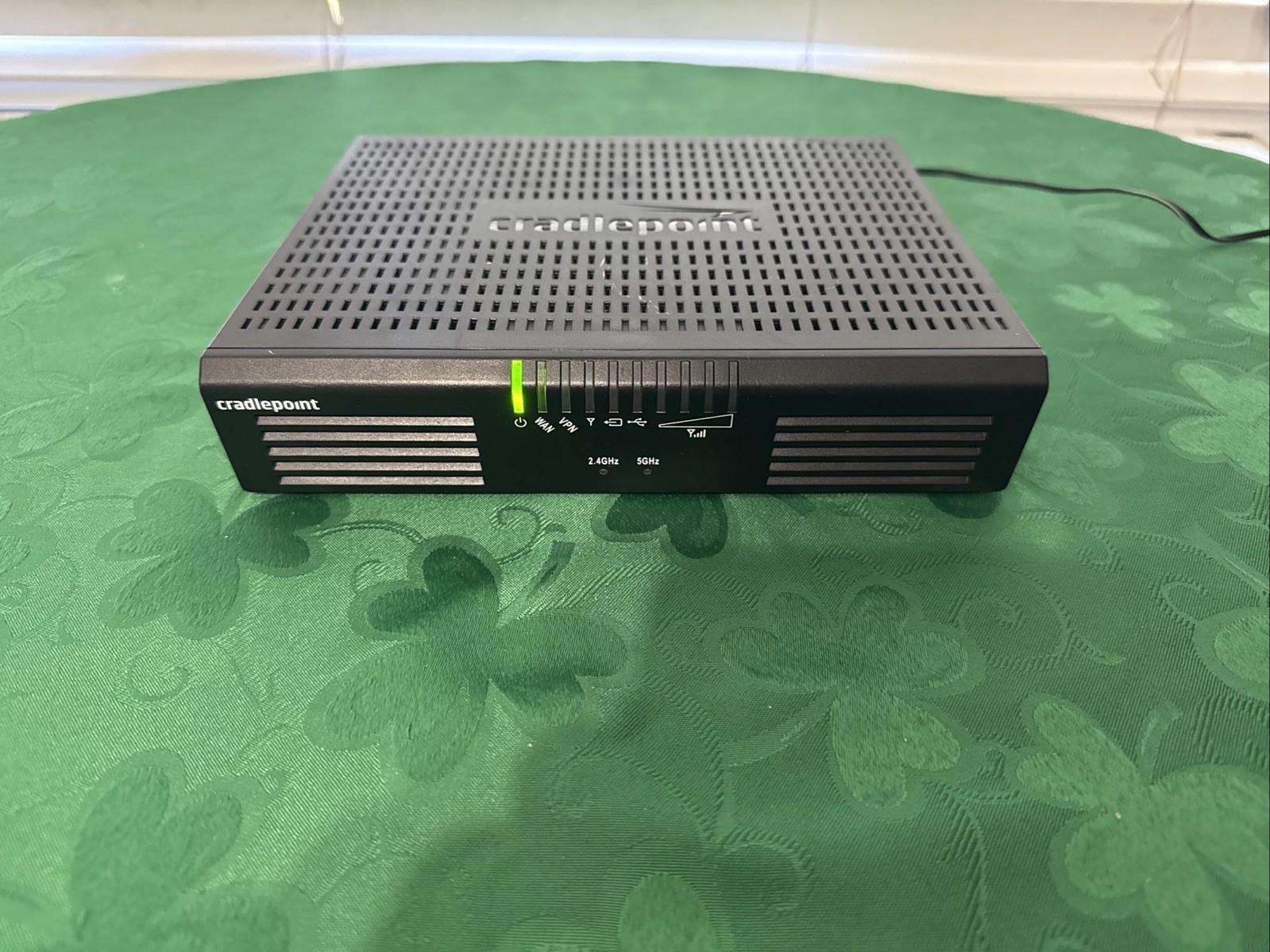 Cradlepoint AER1600LP4 Advanced Wireless 2.4Ghz/5Ghz/LTE NetCloud OS Router