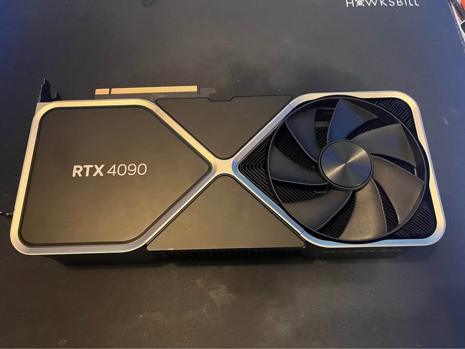 NVIDIA GeForce RTX 4090 Founders Edition 24GB GDDR6X Graphics Card