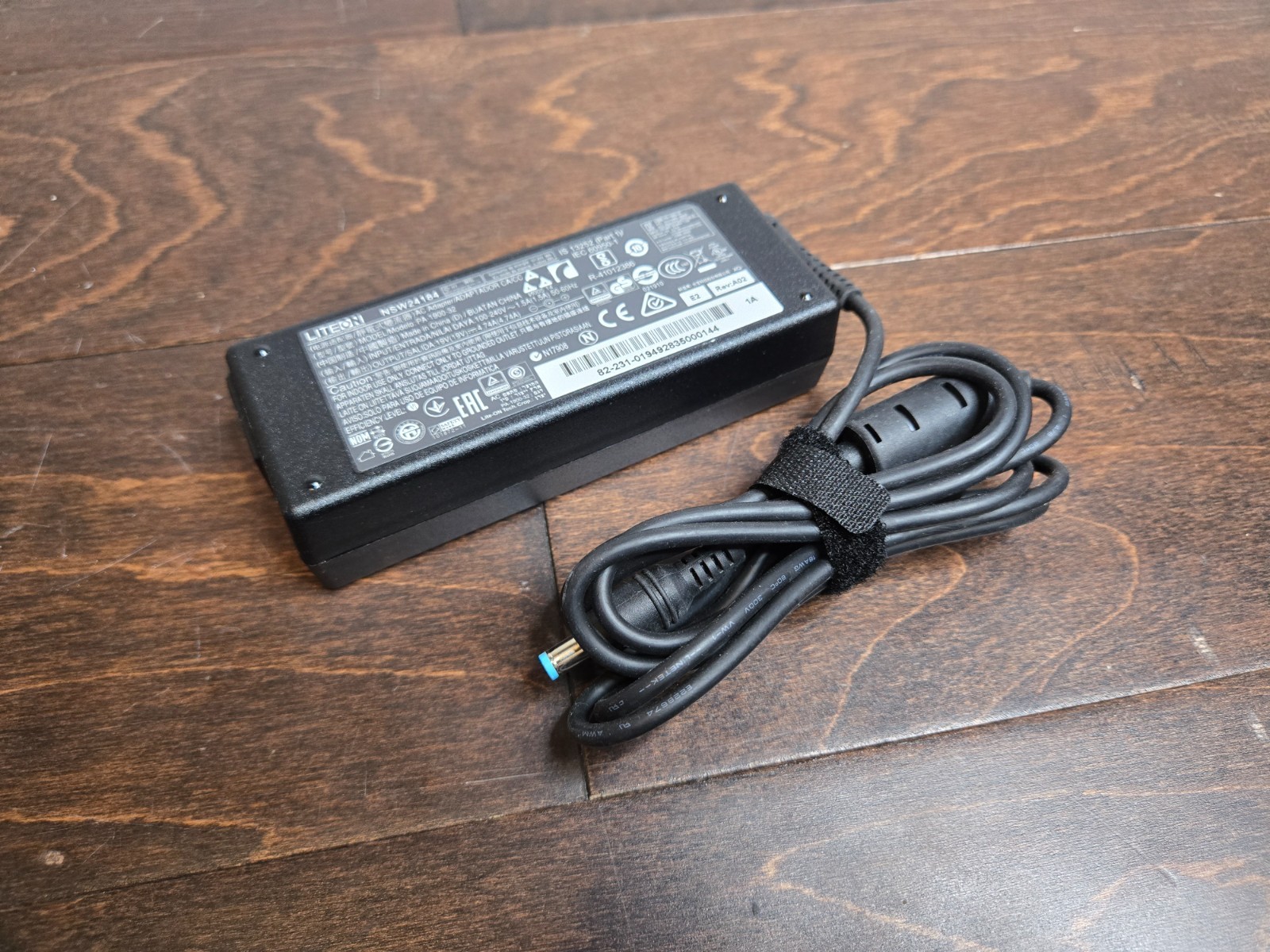 Genuine LITEON PA-1900-32 UNIVERSAL AC Adapter Power Supply 19V 4.74A  5.5mm Tip