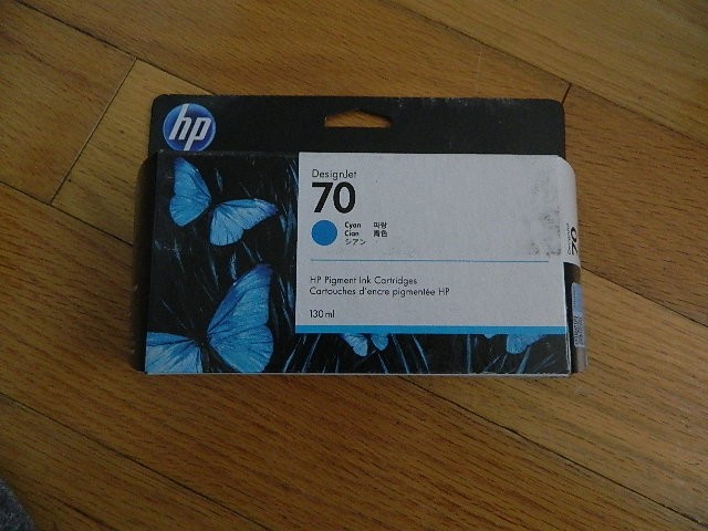 GENUINE HP #70 CYAN CARTRIDGE C9452A DESIGNJET Z2100 Z3100/3200 Z5200 NEW SEALED