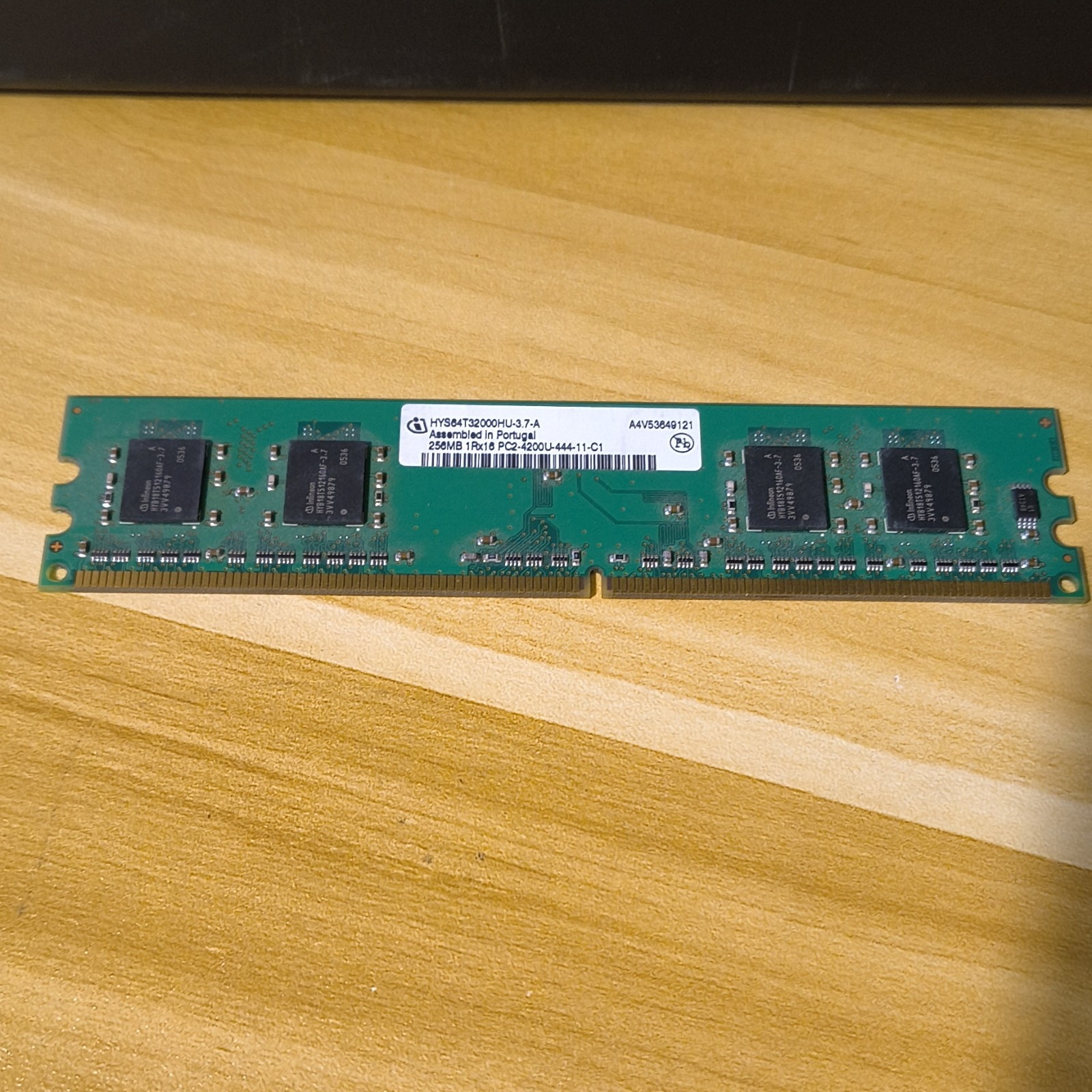 Qimonda 256MB DDR2 SDRAM PC2-4200 DIMM 240-Pin Memory HYS64T32000HU-3.7-A