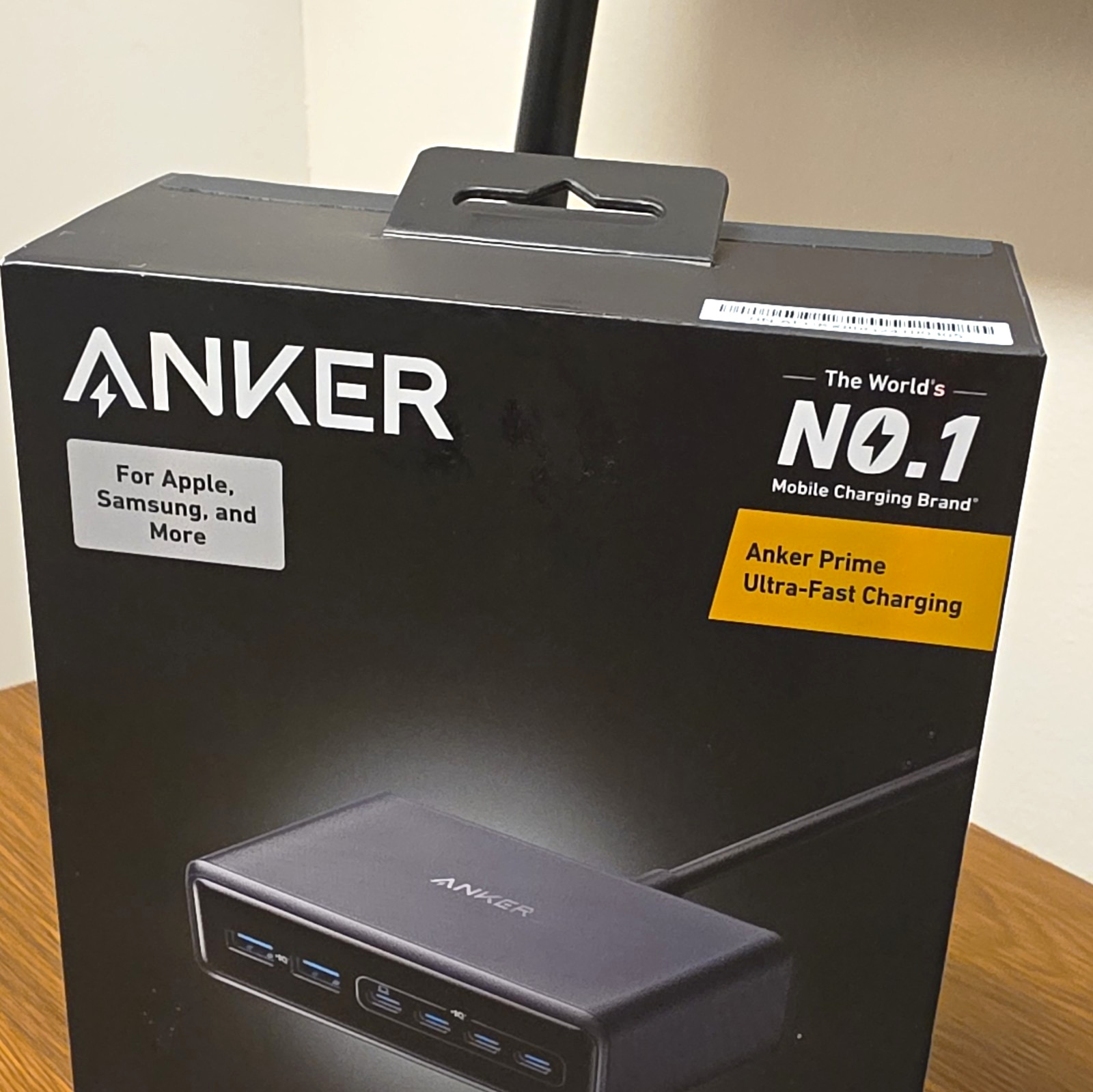 Anker Prime 200W 6-Port GaN Desktop Charger 4 USB-C 2 USB-A Black