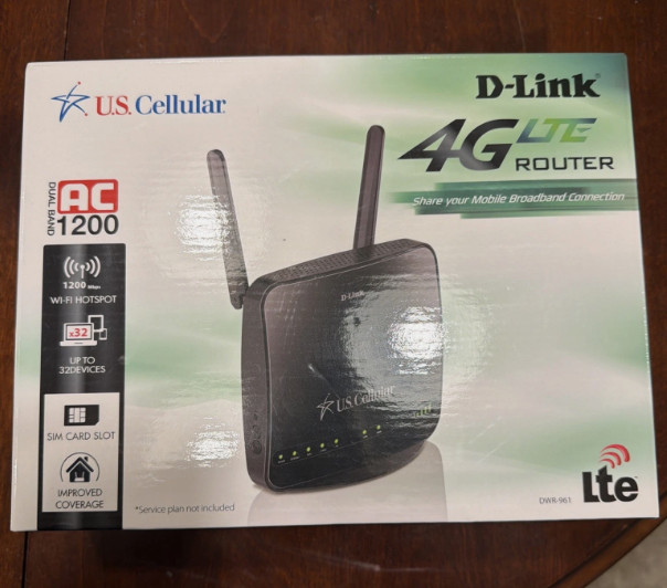 D-Link DWR-961 - US Cellular 4G LTE Wireless Router AC1200 No Eithernet Cords
