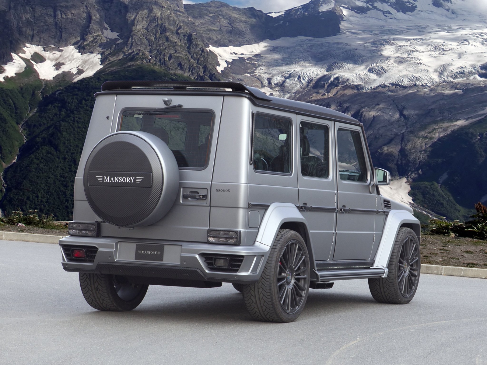 Cars 2013 mansory gronos w463 mercedes benz suv Desk Mat Stitched